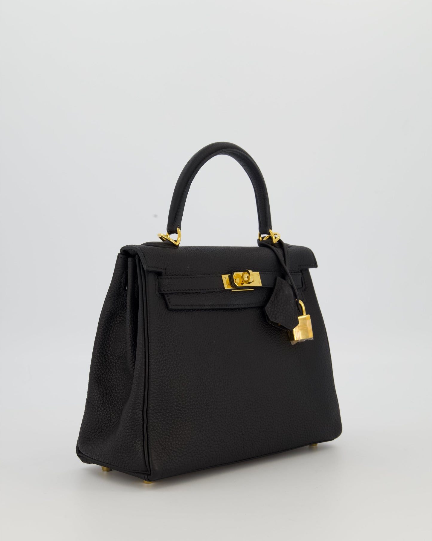 Hermès Kelly 25 Retourne Bag in Noir Togo Leather with Gold Hardware