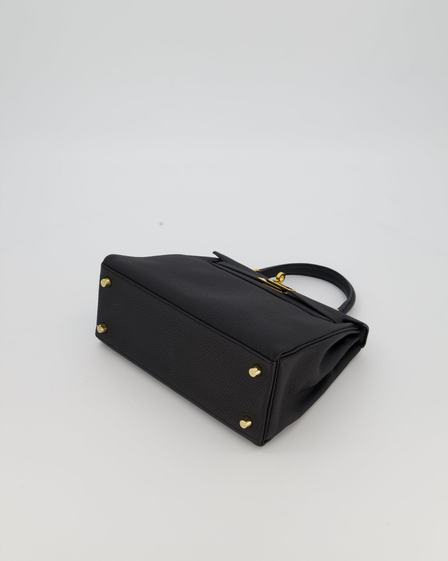 Hermès Kelly 25 Retourne Bag in Noir Togo Leather with Gold Hardware
