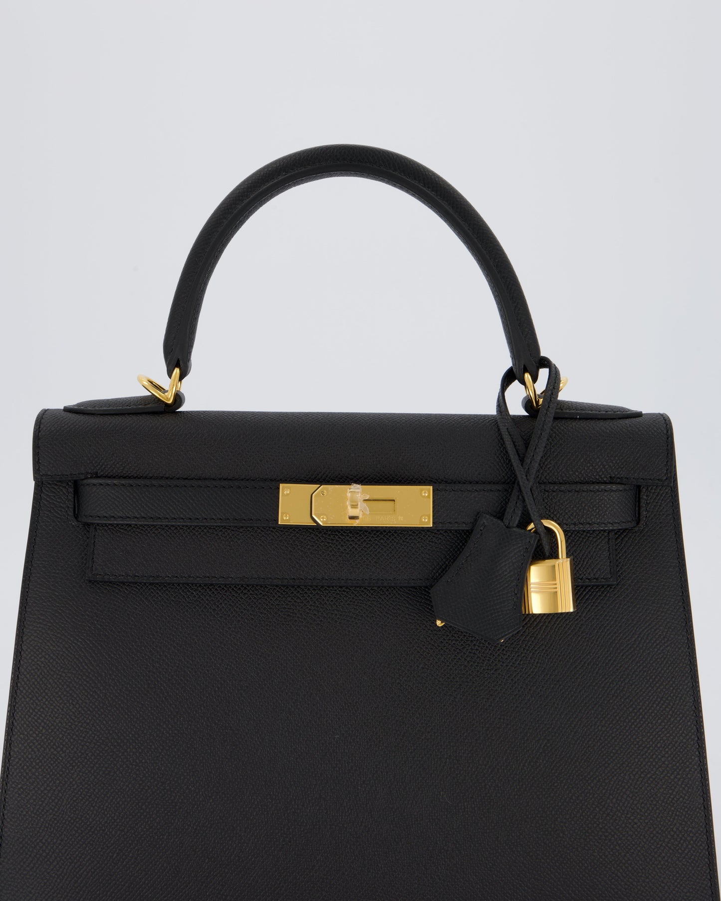 Hermès Kelly 28 Sellier Bag in Noir Epsom Leather with Gold Hardware