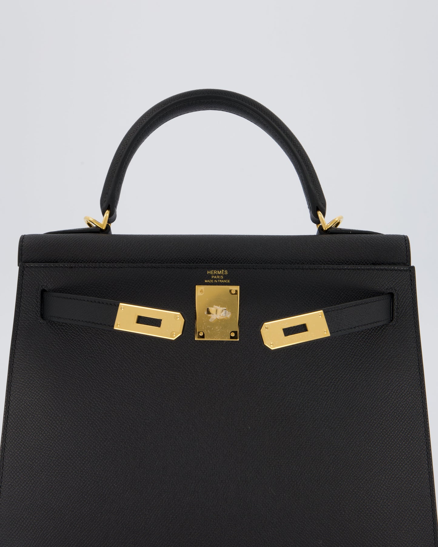 Hermès Kelly 28 Sellier Bag in Noir Epsom Leather with Gold Hardware