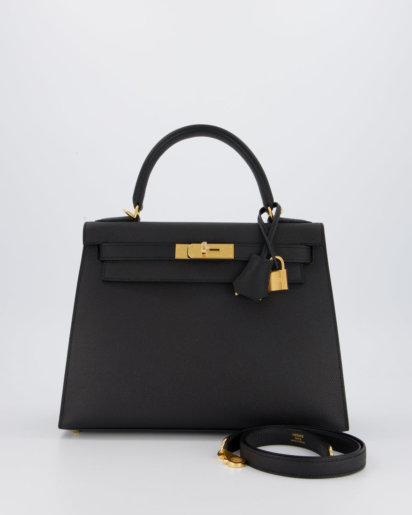 Hermès Kelly 28 Sellier Bag in Noir Epsom Leather with Gold Hardware