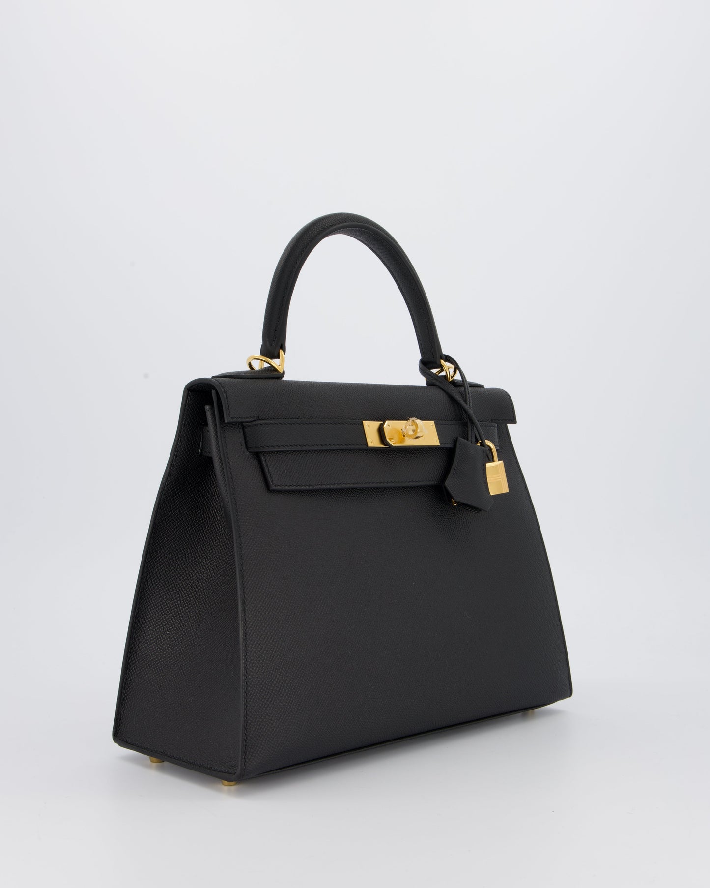 Hermès Kelly 28 Sellier Bag in Noir Epsom Leather with Gold Hardware