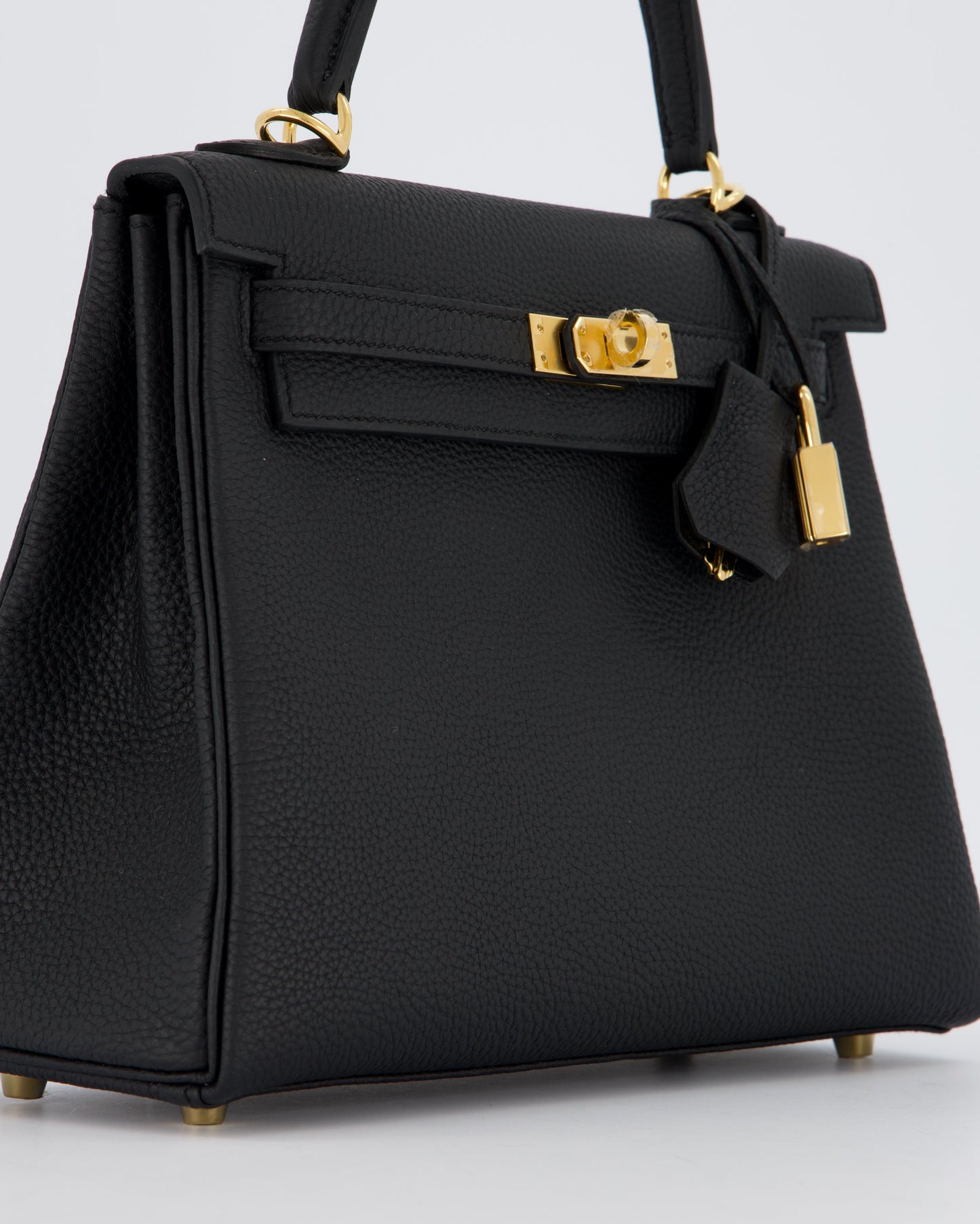 Hermès Kelly 25 Retourne Bag in Noir Togo Leather and Gold Hardware