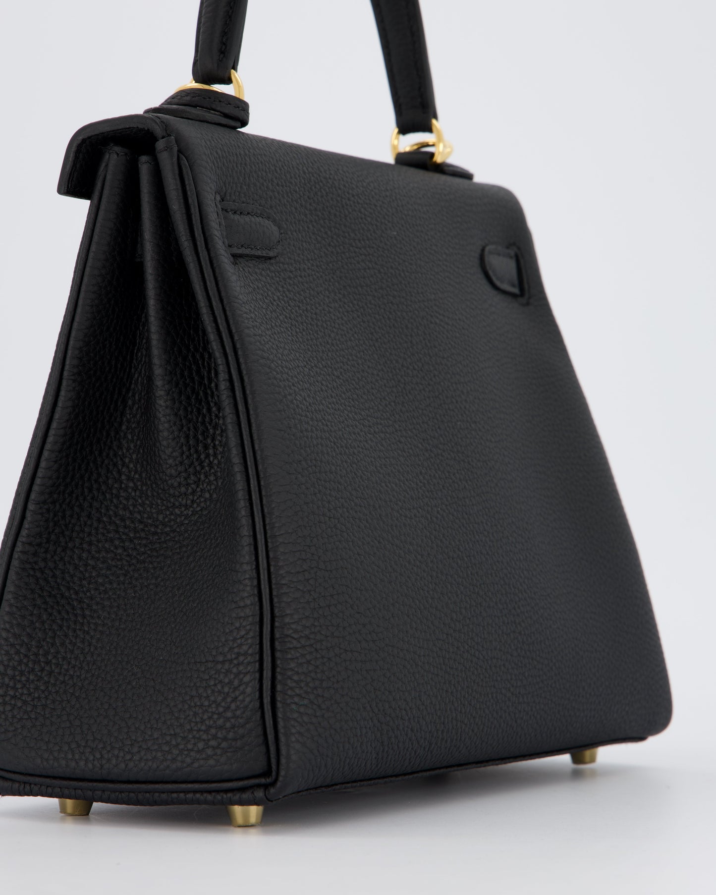 Hermès Kelly 25 Retourne Bag in Noir Togo Leather with Gold Hardware