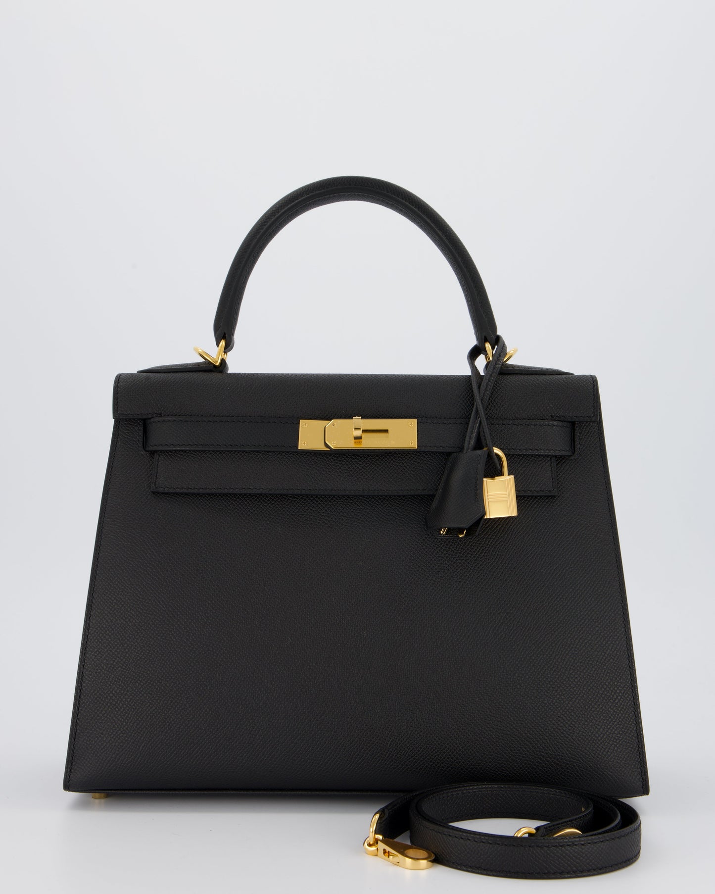 Hermès Kelly 28 Sellier Bag in Noir Epsom Leather with Gold Hardware