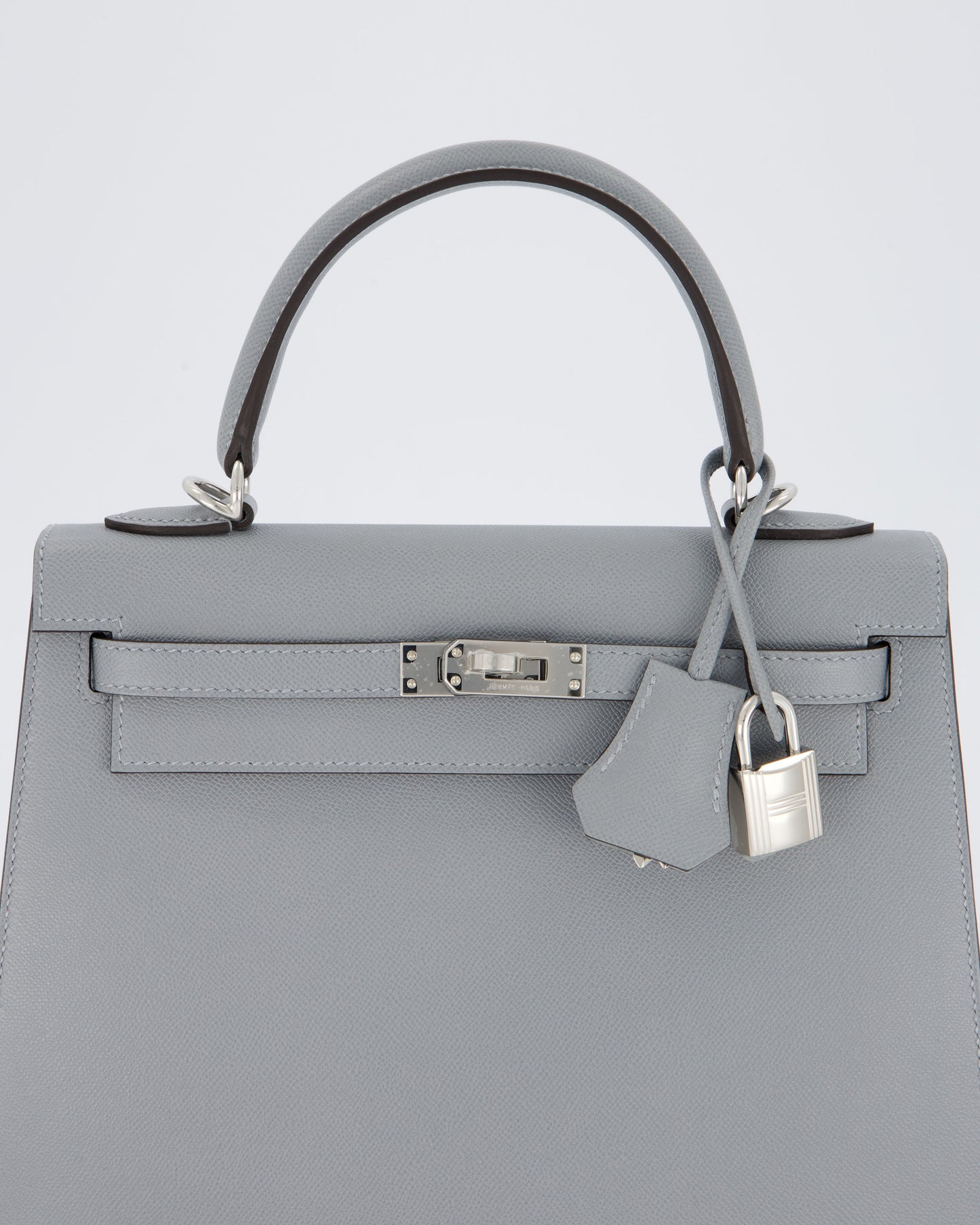 Hermès Kelly 25 Sellier Bag in Gris Pantin Epsom Leather with Palladium Hardware