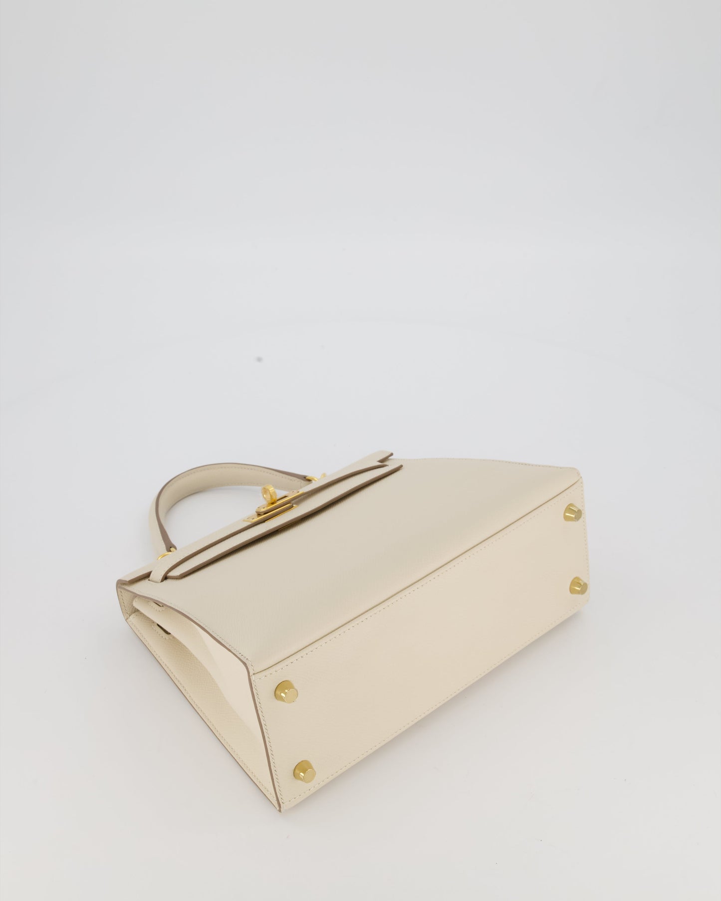 Hermès Kelly 25 Sellier Bag in Craie Epsom Leather and Gold Hardware