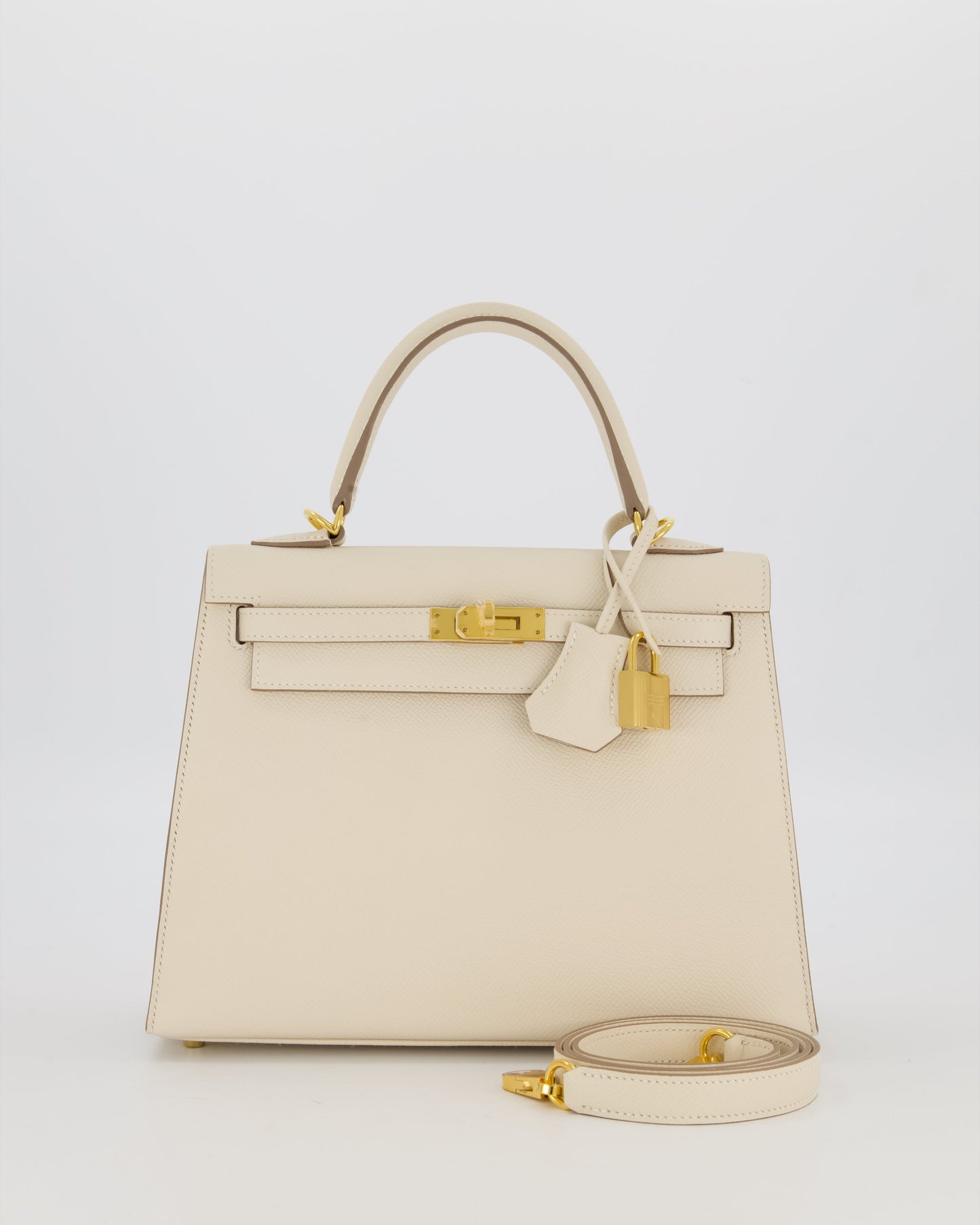 Hermès Kelly 25 Sellier Bag in Craie Epsom Leather and Gold Hardware