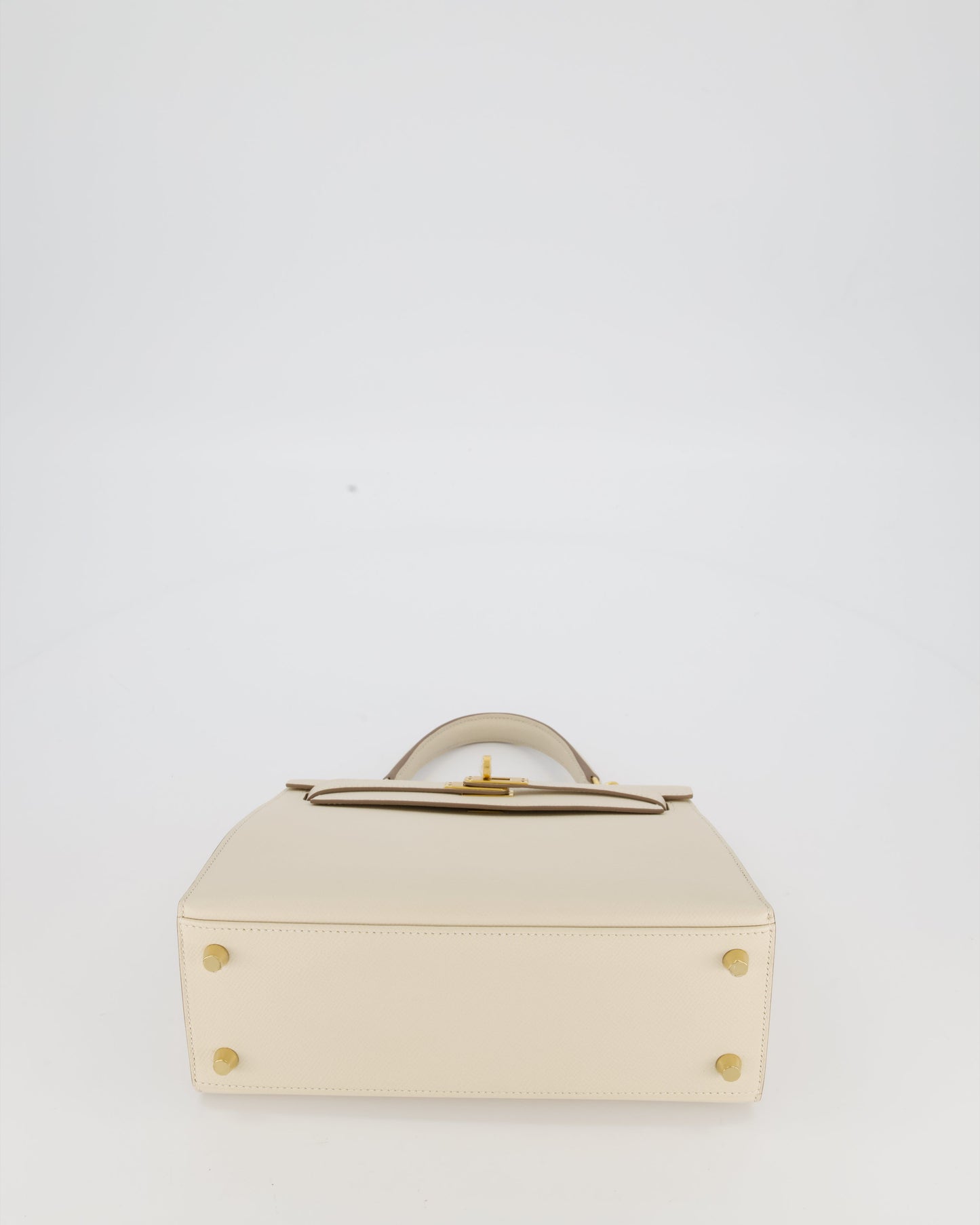 Hermès Kelly 25 Sellier Bag in Craie Epsom Leather and Gold Hardware