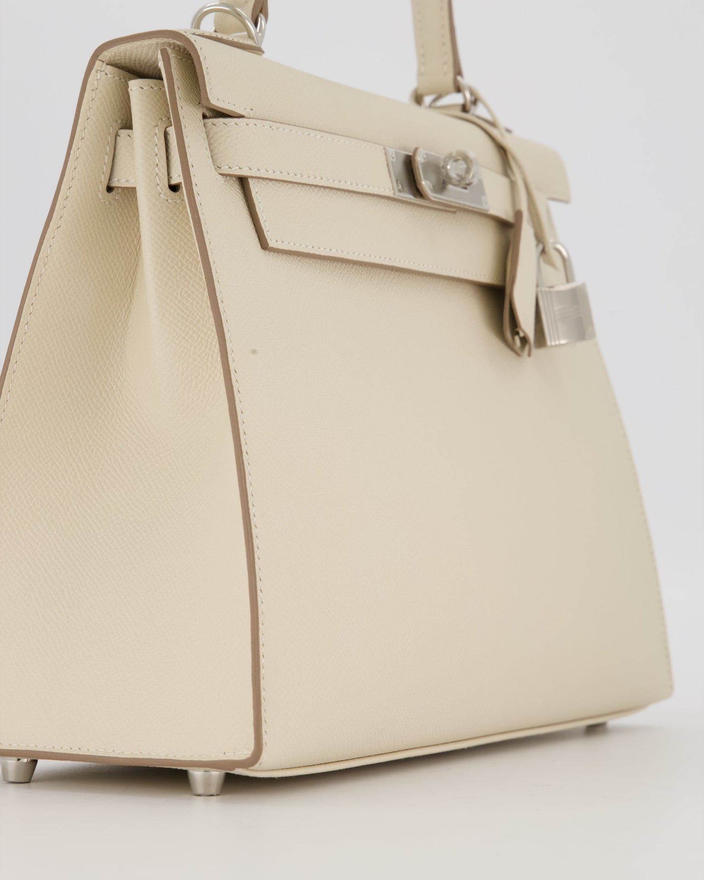 *HOT* Hermès Kelly 28 Sellier Bag in Craie Epsom Leather with Palladium Hardware