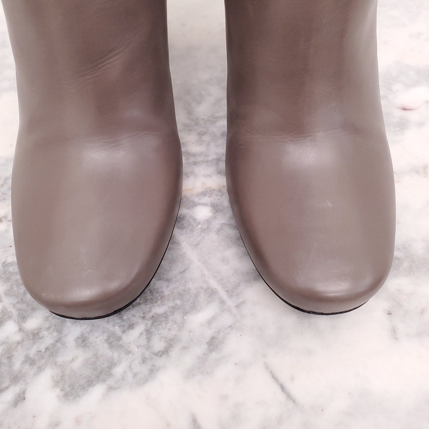 PRADA GREY LEATHER BOOTIES WITH BUCKLES - SIZE 38.5