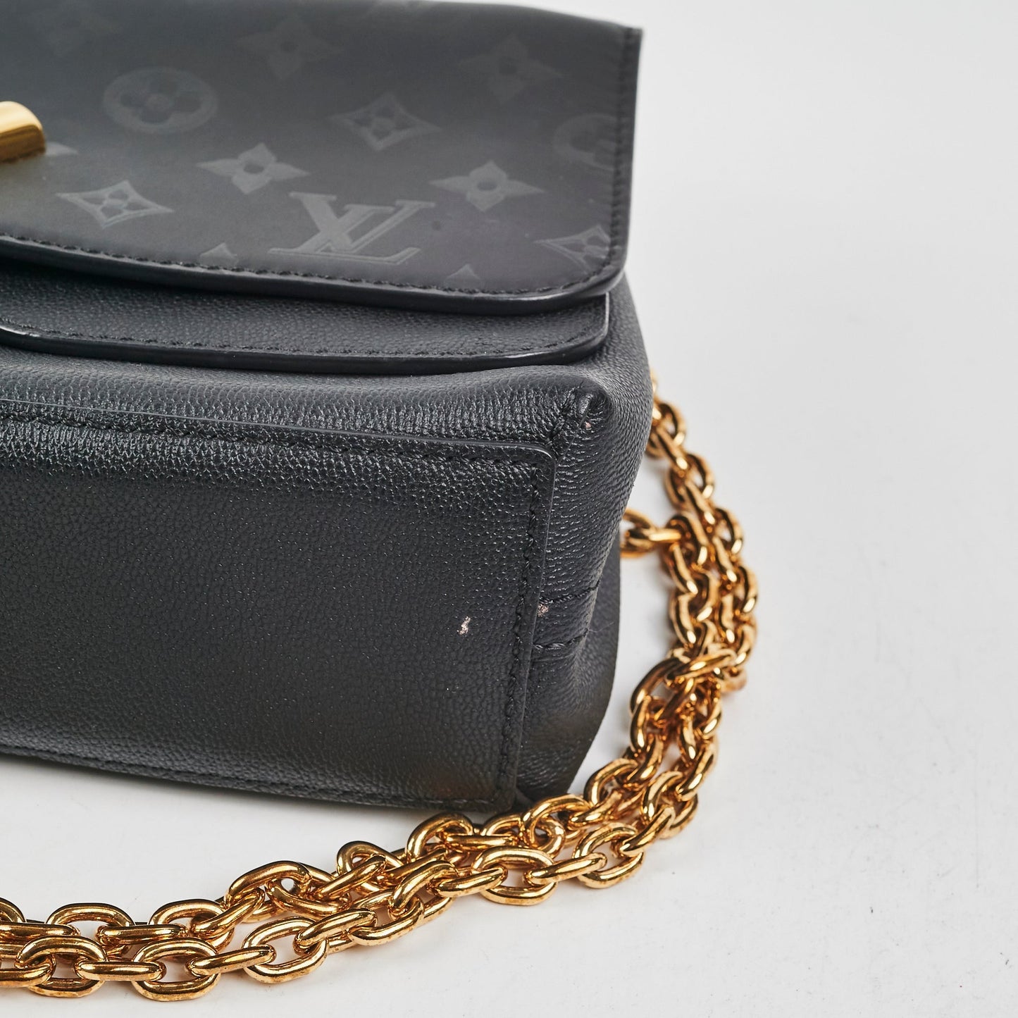 Louis Vuitton Very Chain Black Shoulder Bag