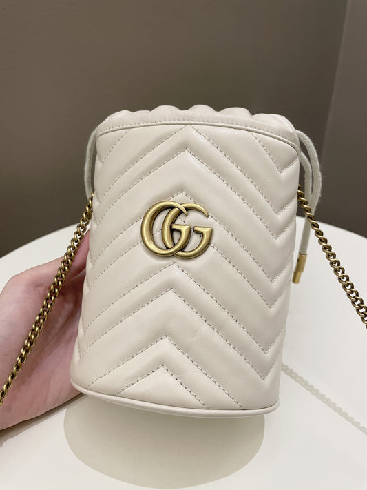 Gucci Chain Handbag Style 2