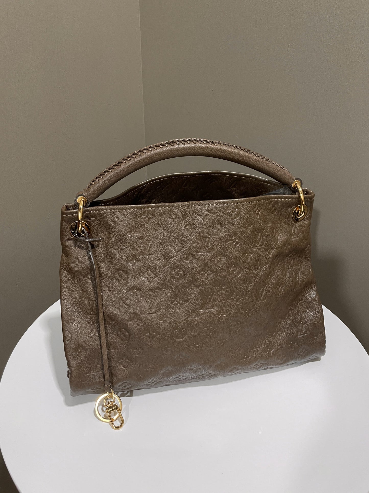 Louis Vuitton Arsty Bag Brown Taupe