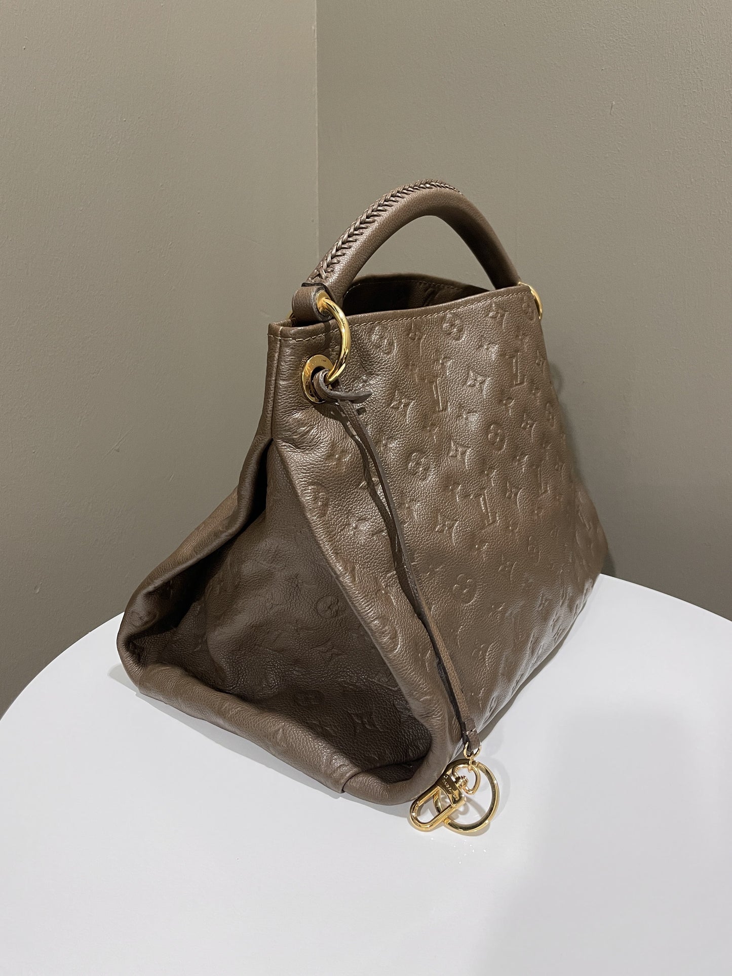 Louis Vuitton Arsty Bag Brown Taupe