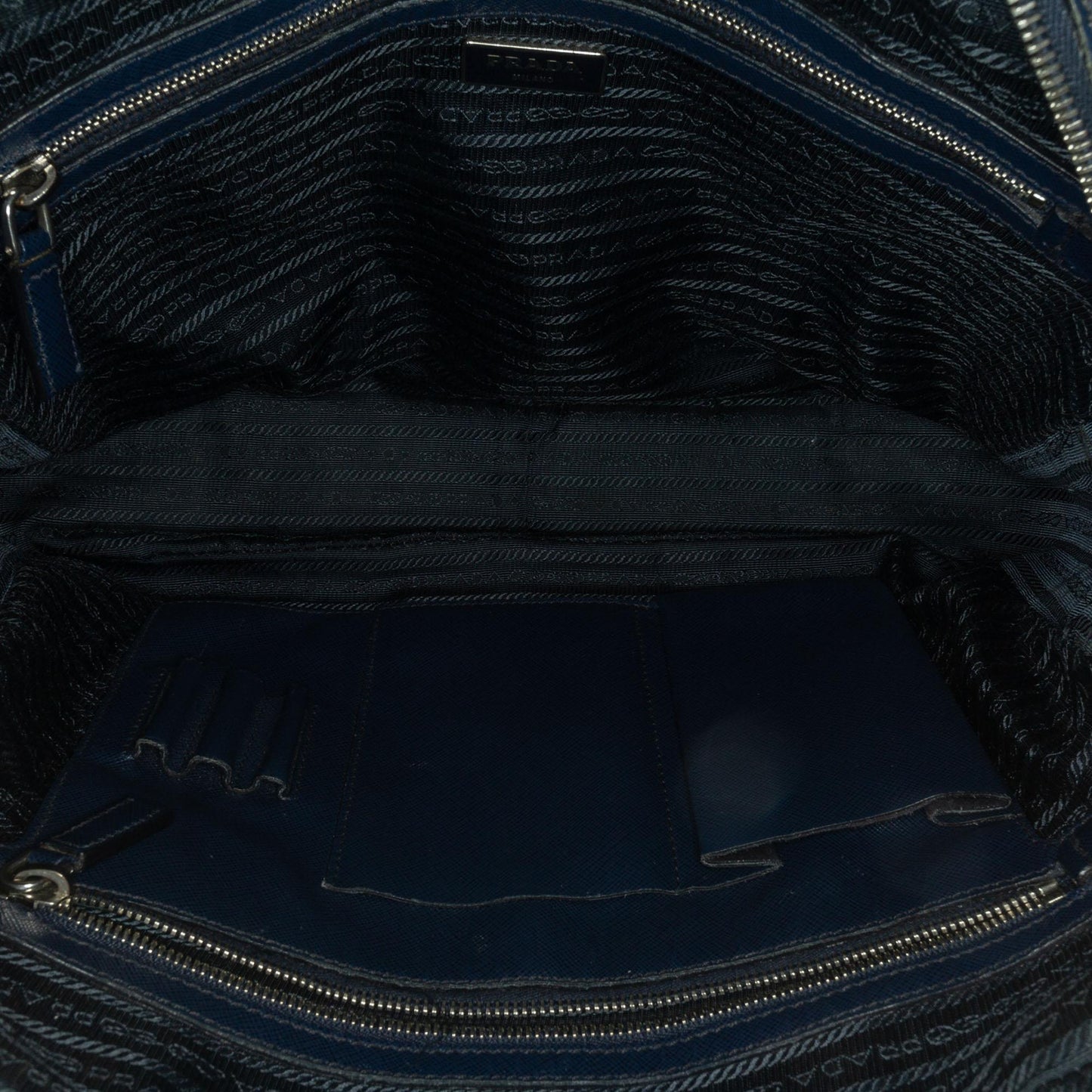 Prada Saffiano Business Bag (SHG-tkjwnt)