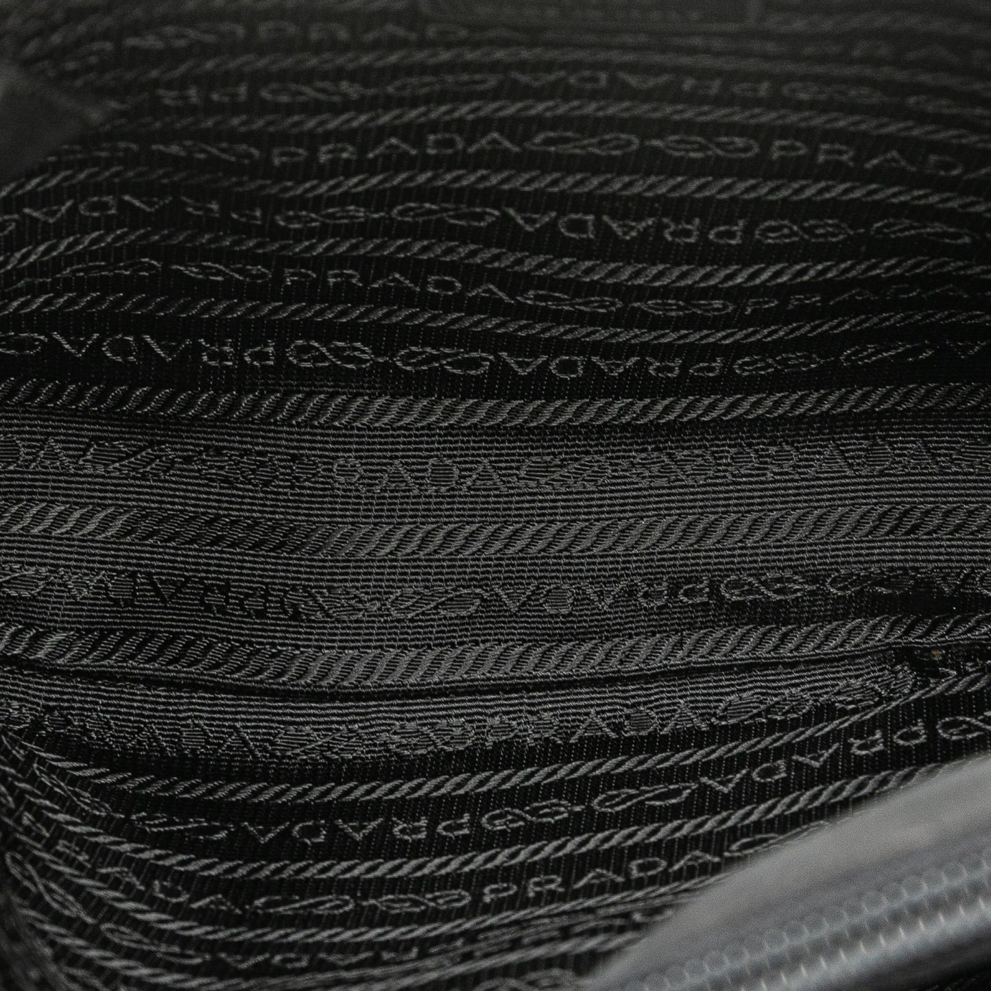 Prada Tessuto Tote (SHG-Zxfj6q)