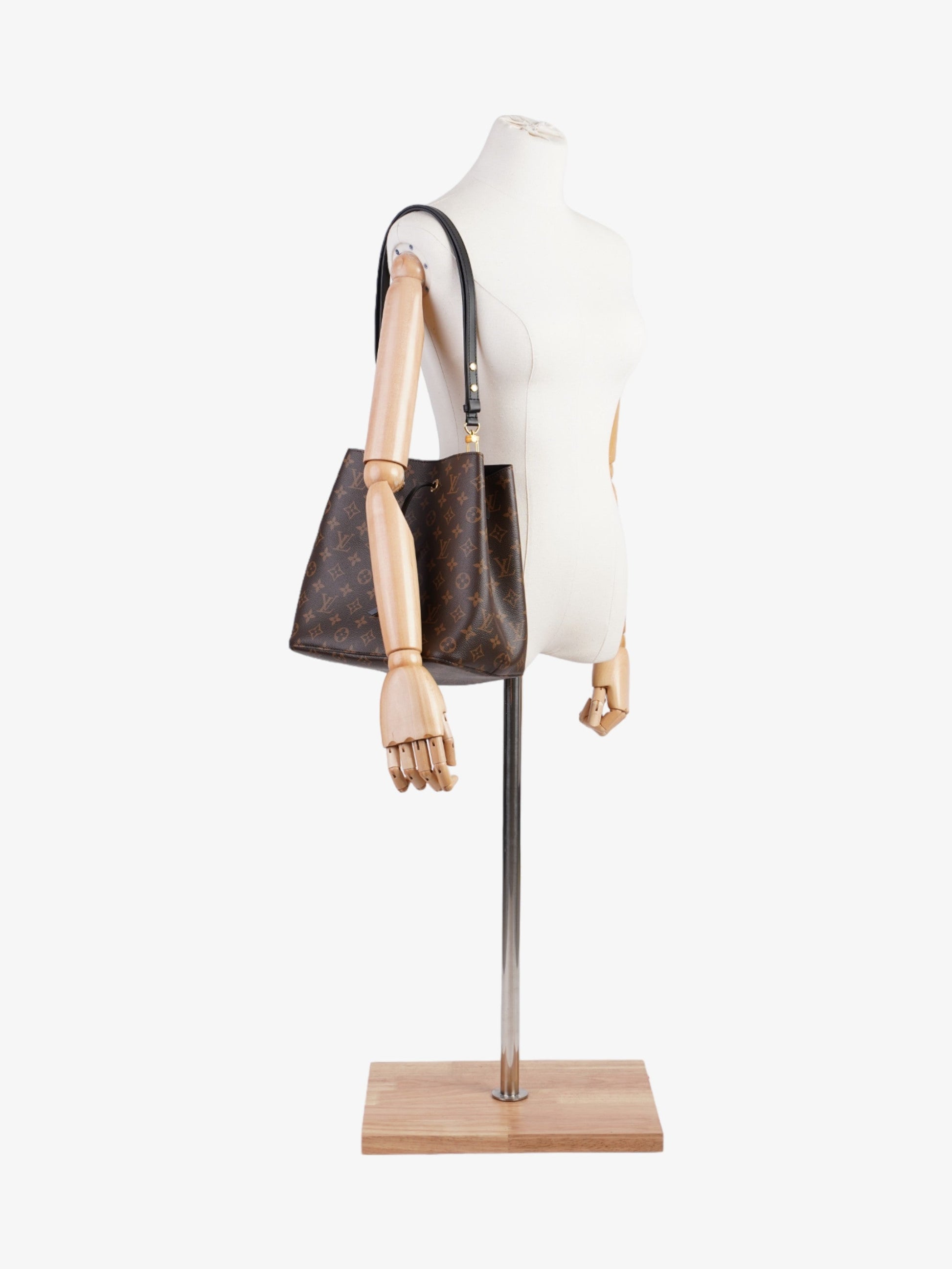 Louis Vuitton NéoNoé Monogram Coated Canvas