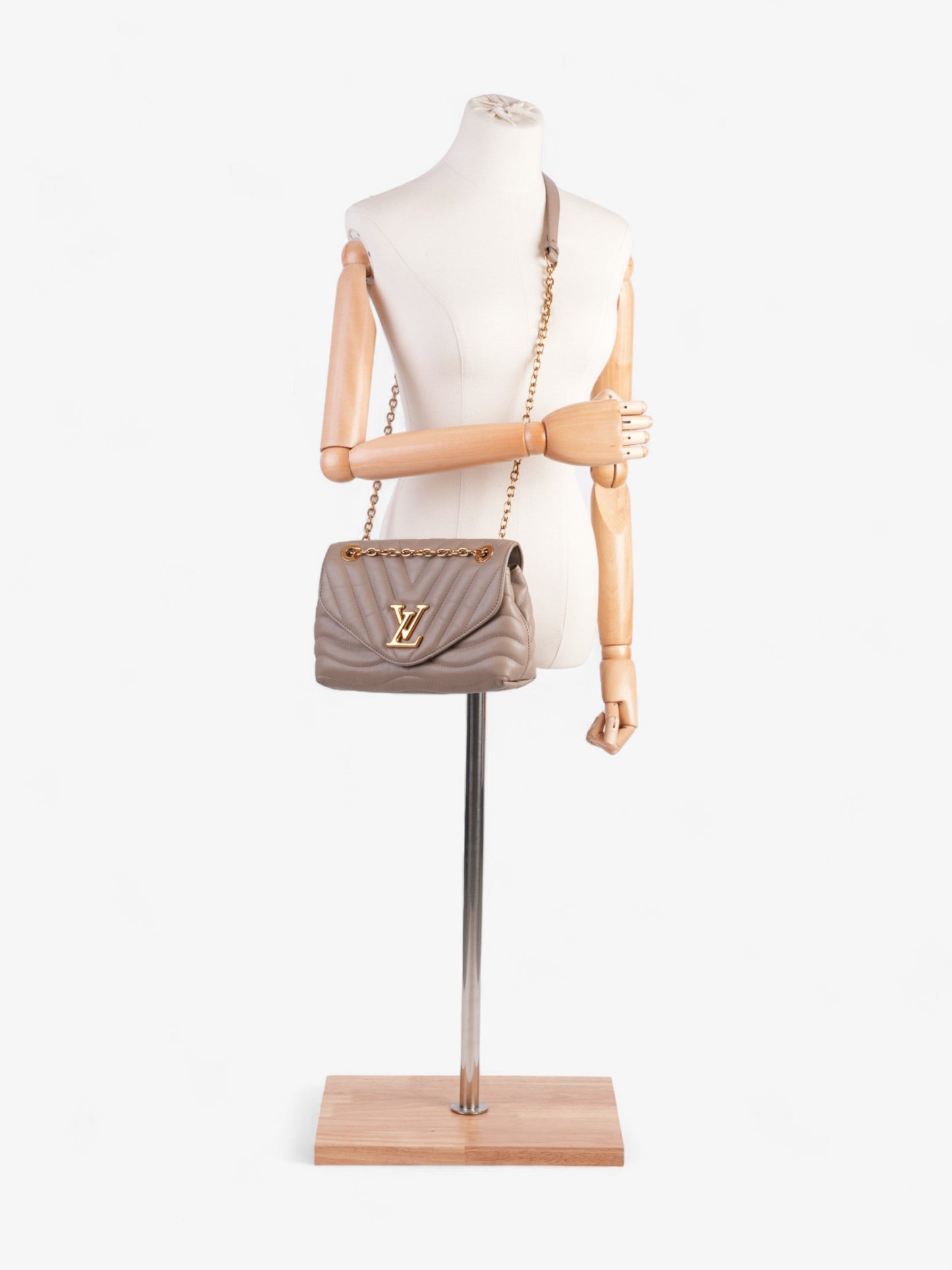 Louis Vuitton New Wave Chain Taupe Calfskin Leather MM