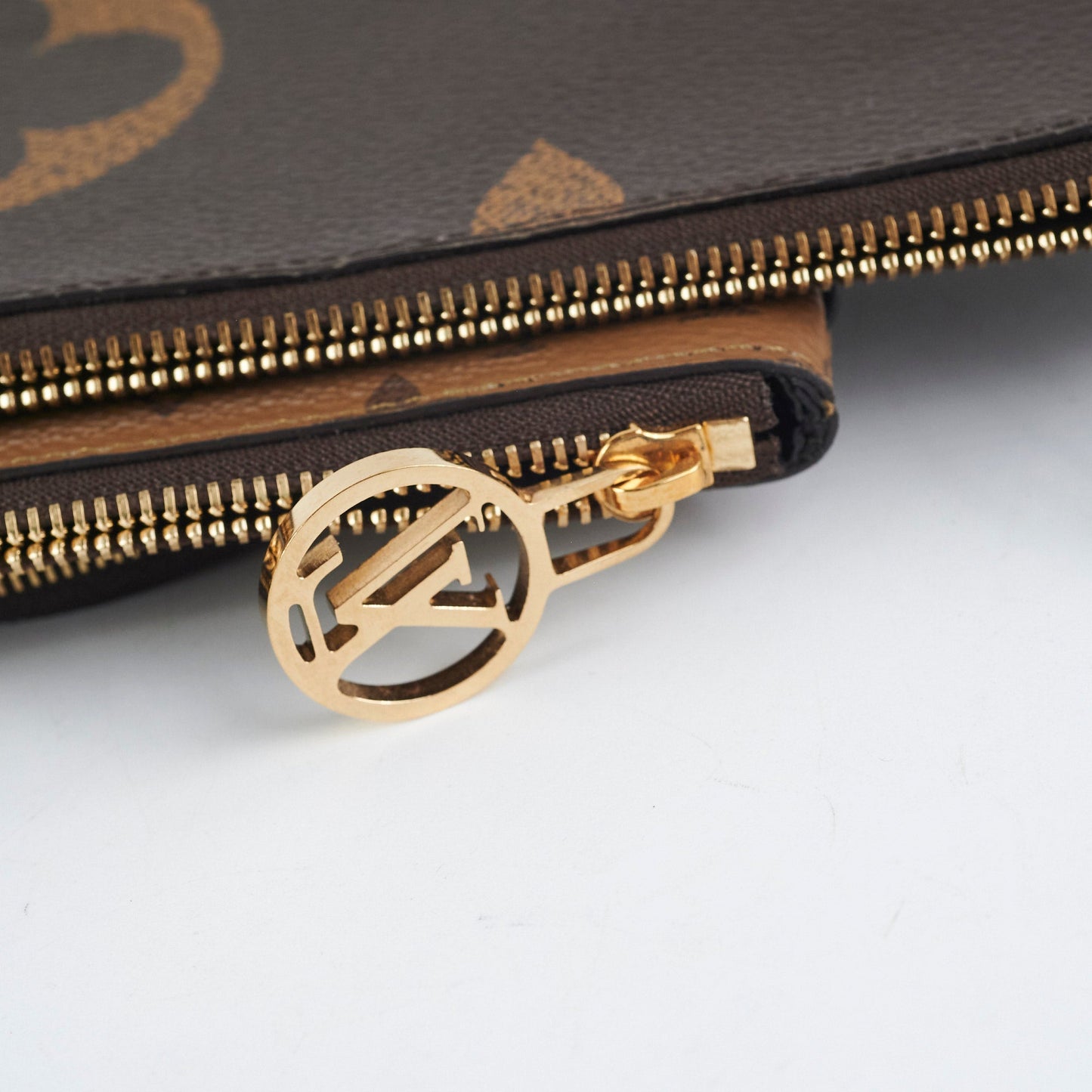 Louis Vuitton Pochette Trio Reverse Monogram