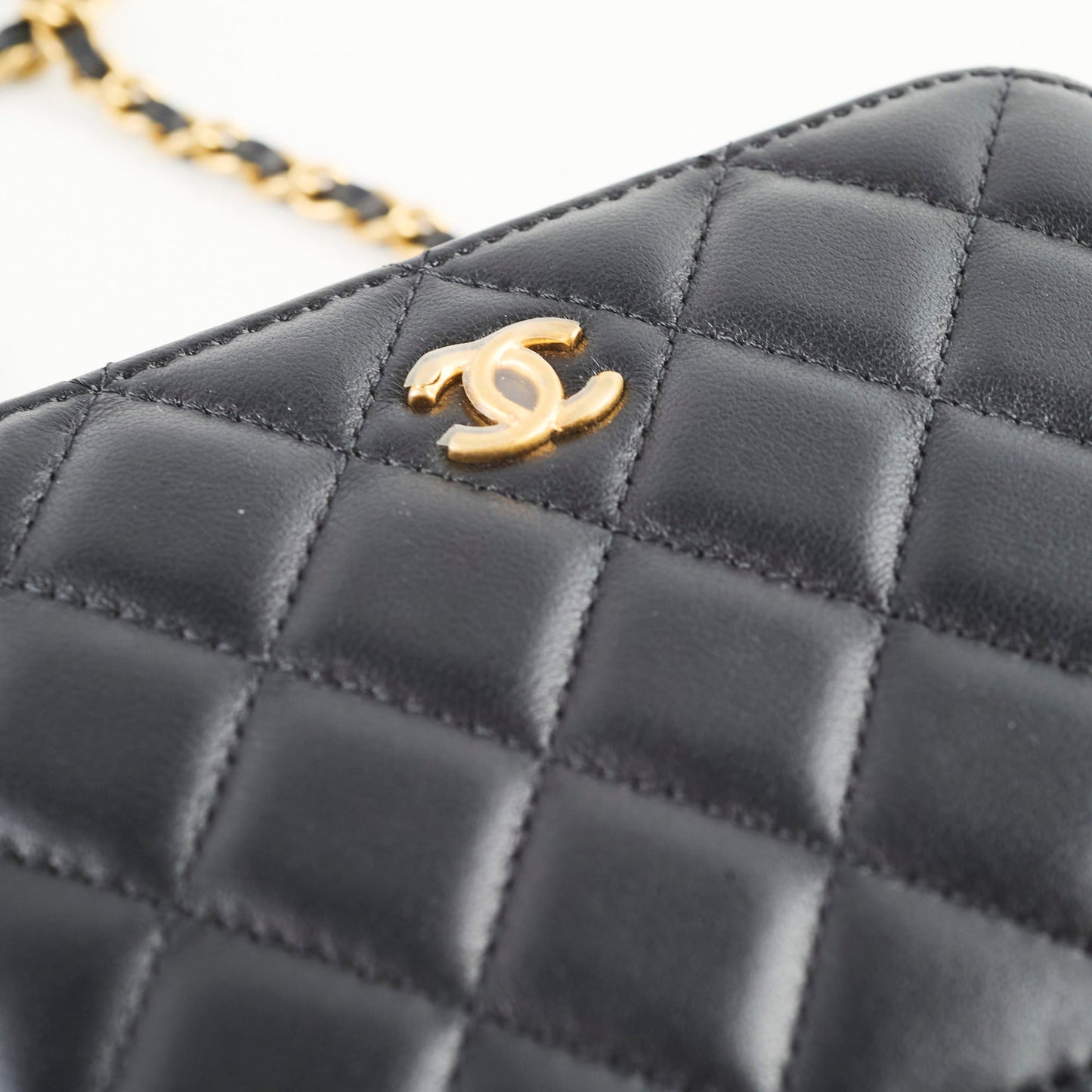 Chanel Crossbody Lambskin Black - Series 31