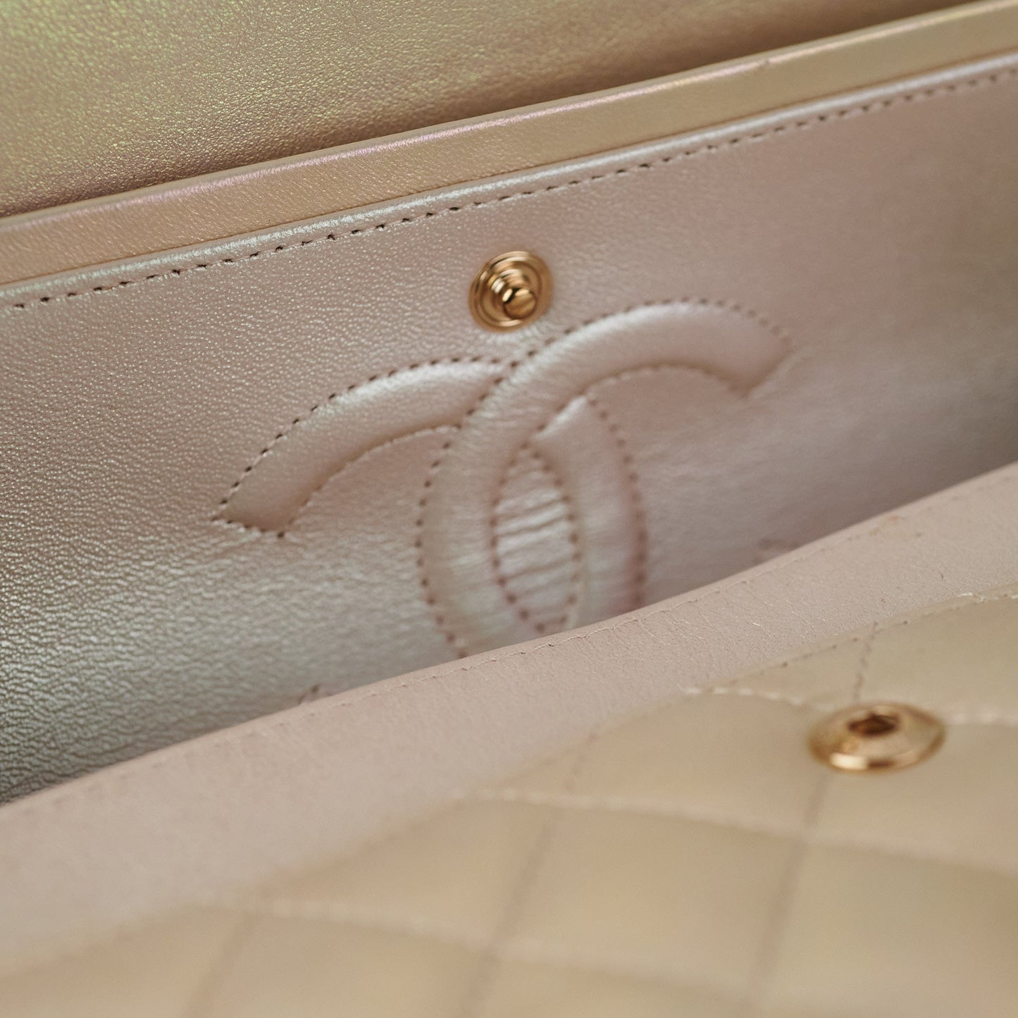 Chanel Double Flap Medium/Large Pearlescent