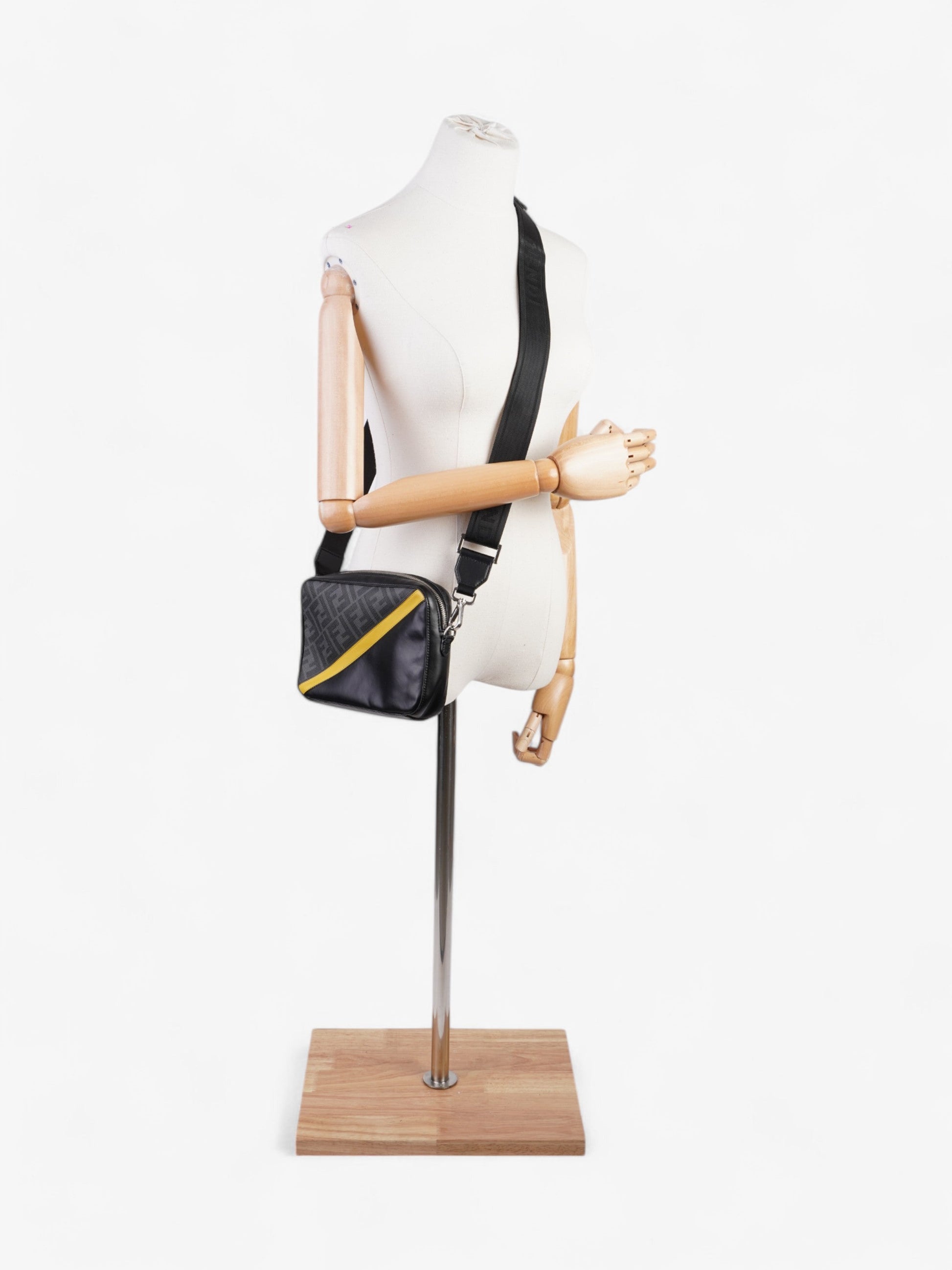 Fendi Crossbody - Ewore Bags