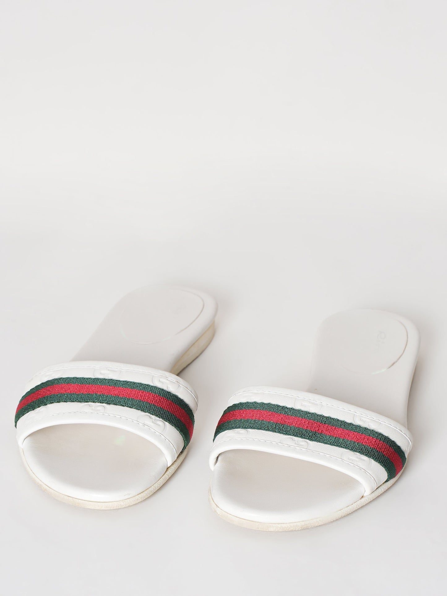 Gucci White Guccissiam Leather Web Flat Slide Sandals