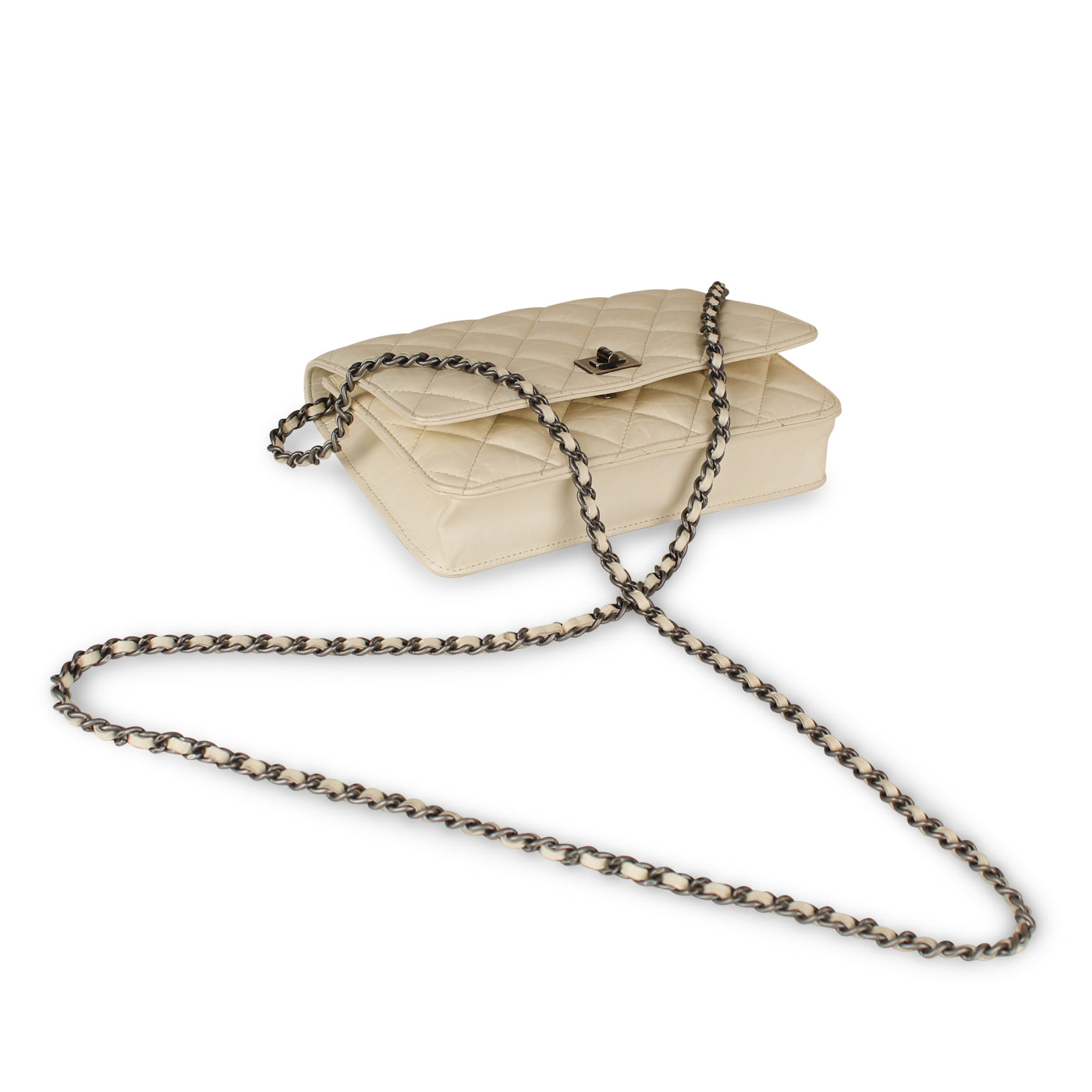 Chanel Re-issue Wallet on Chain