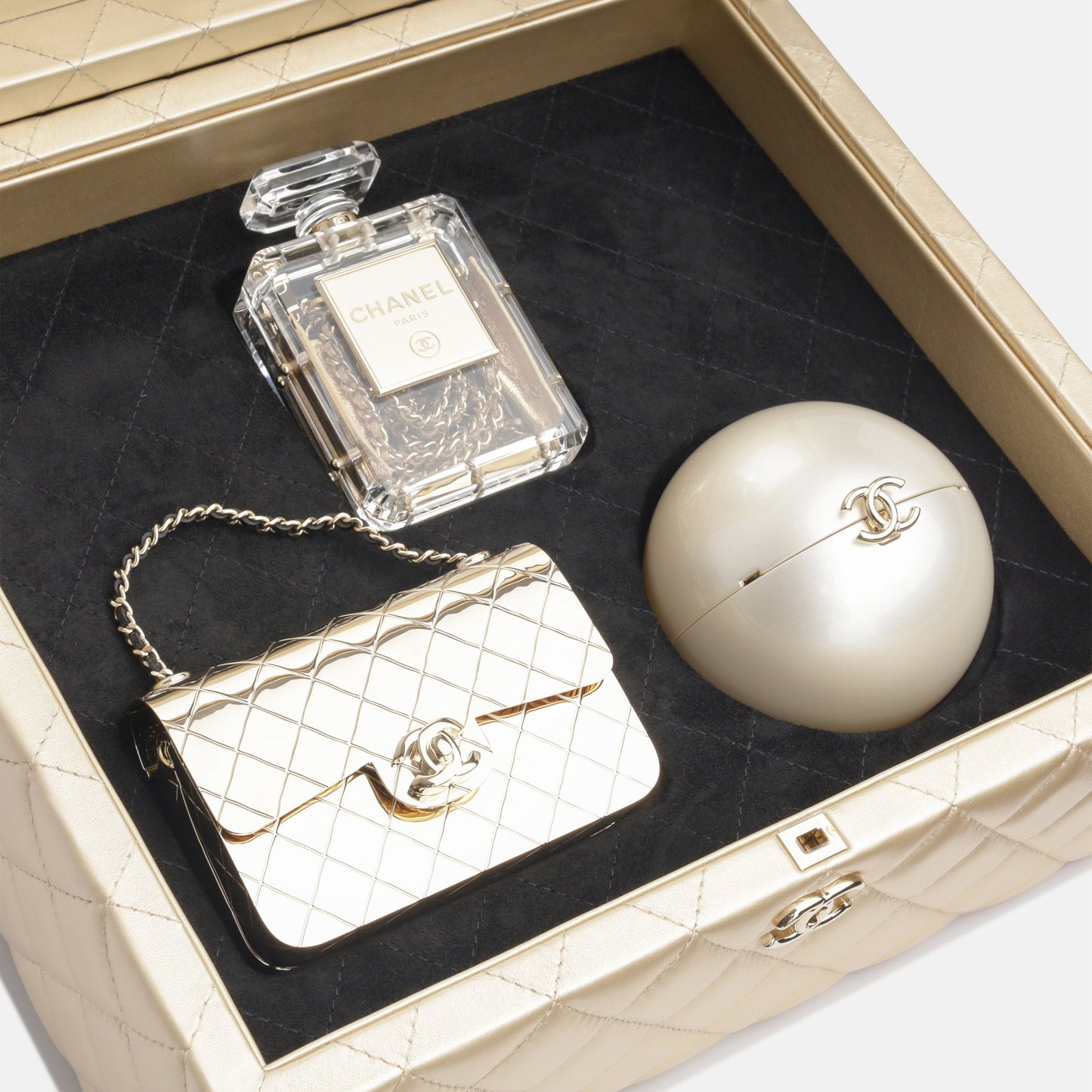 Chanel Métiers dArt Trunk