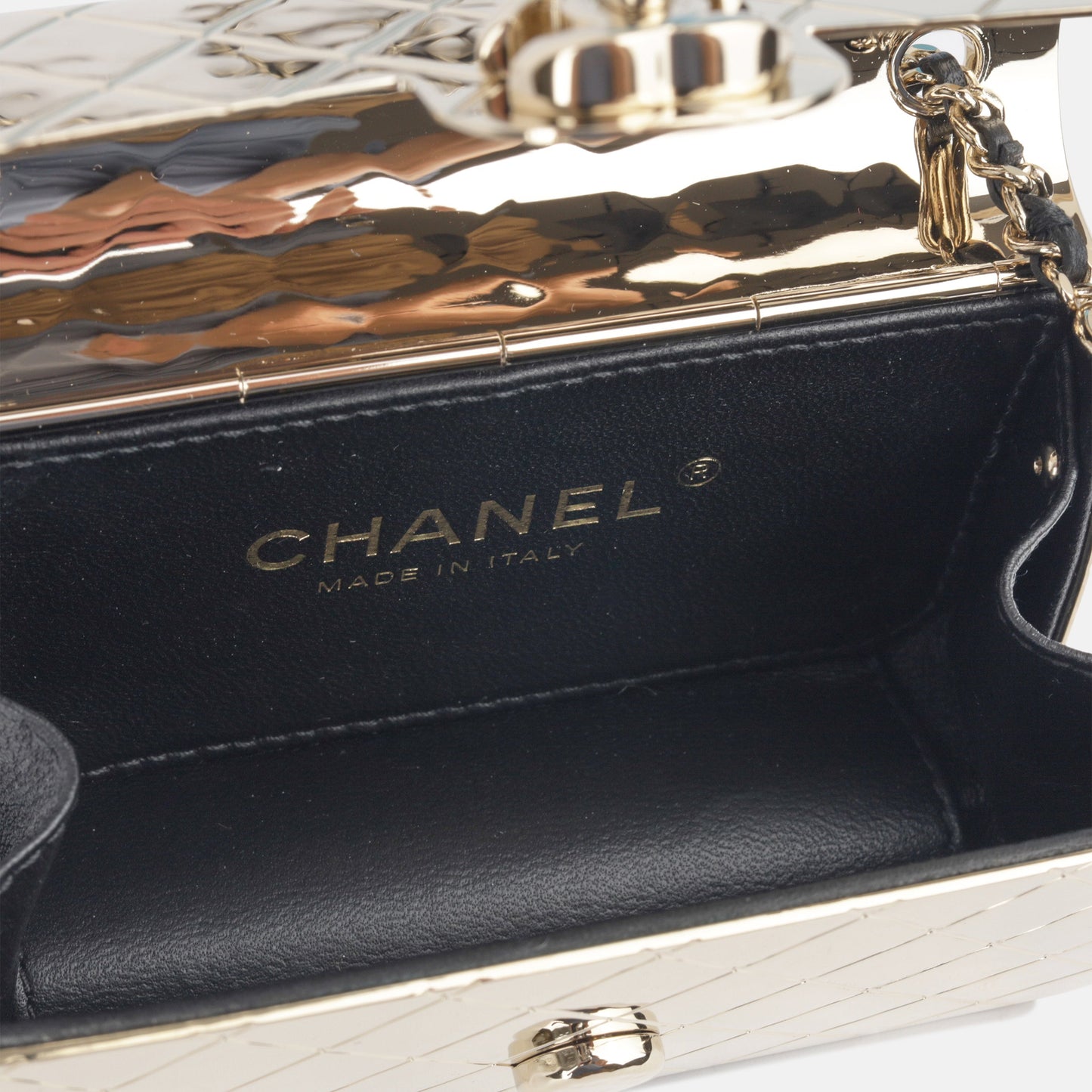 Chanel Métiers dArt Trunk
