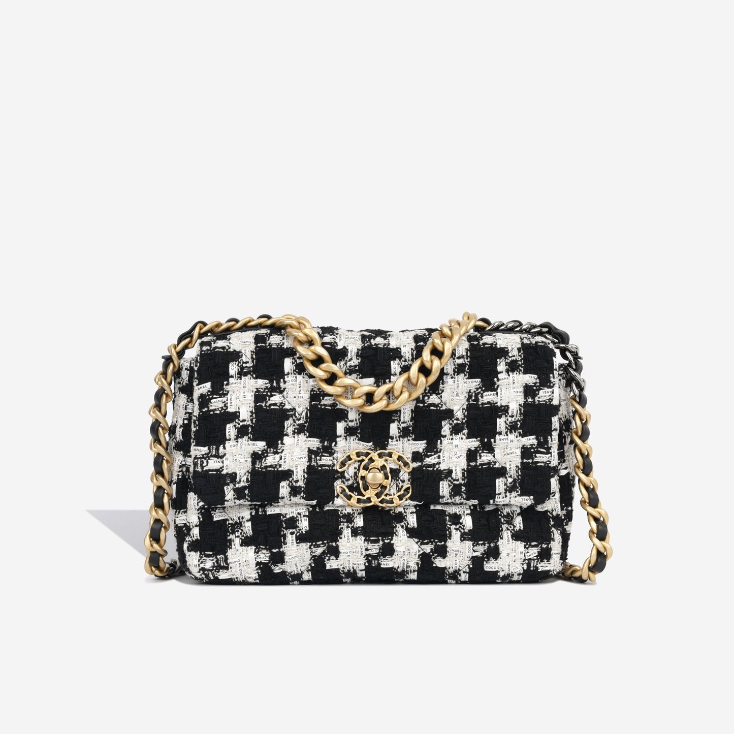 Chanel Chanel 19 - Small