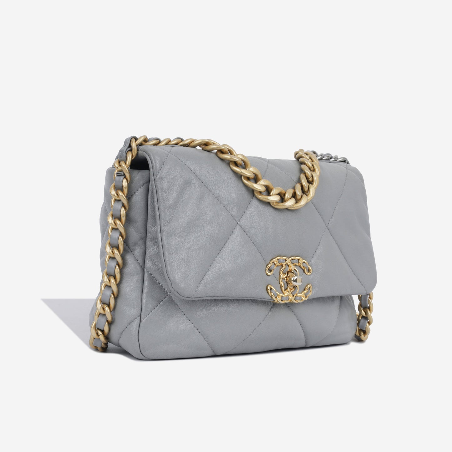 Chanel Chanel 19 - Small