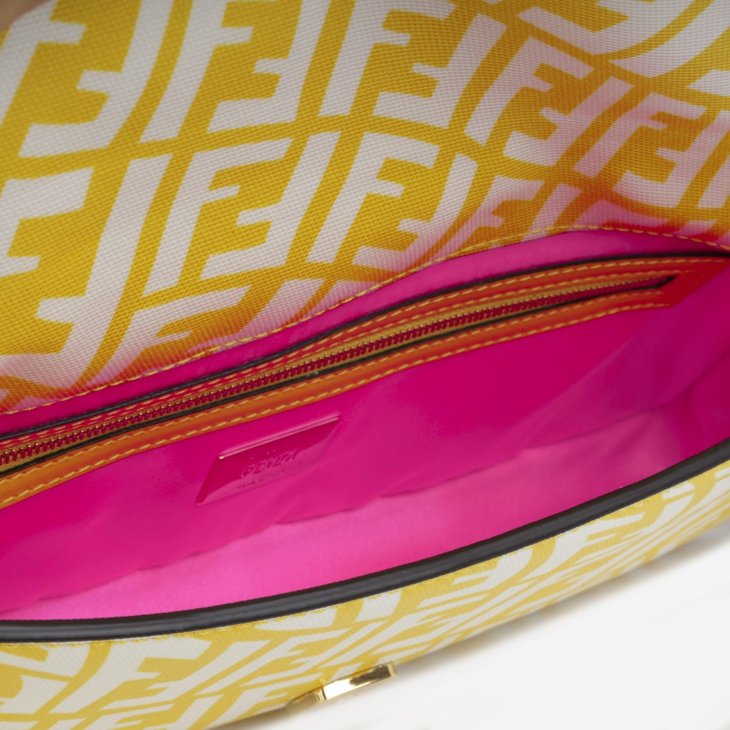 Fendi Baguette Shoulder Bag - Ewore Bags