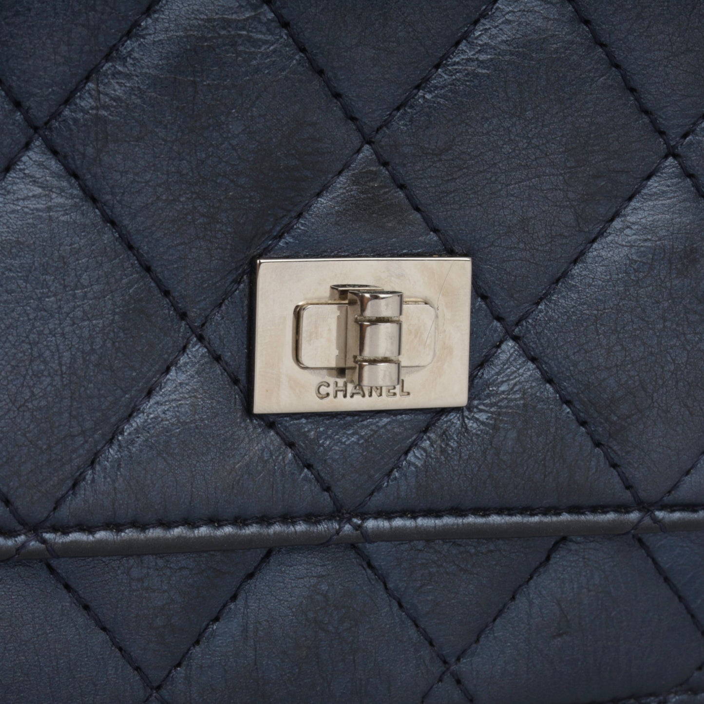 Chanel Re-issue Wallet on Chain