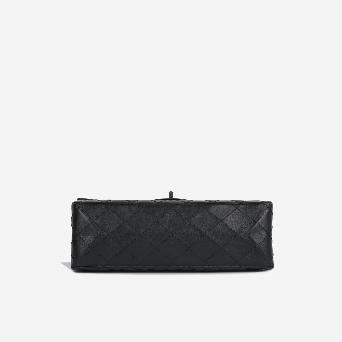 Chanel 2.55 Reissue - 225