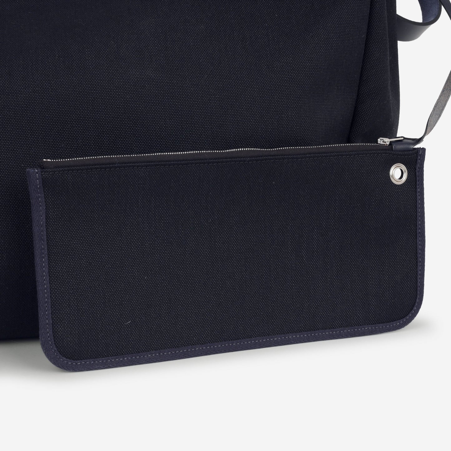 Herbag Zip Cabine Bag - Bleu Indigo / Noir Hunter | Palladium Hardware