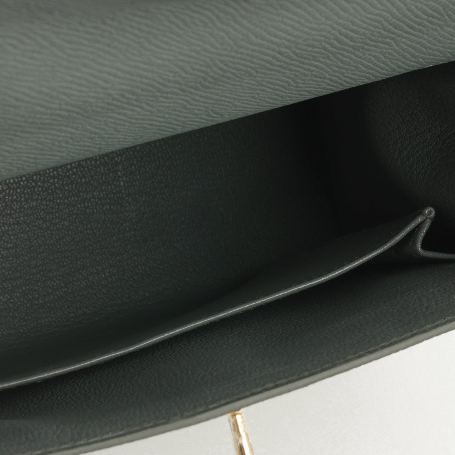 Hermès Kelly 25 - Vert Amande Epsom | Permabrass Hardware