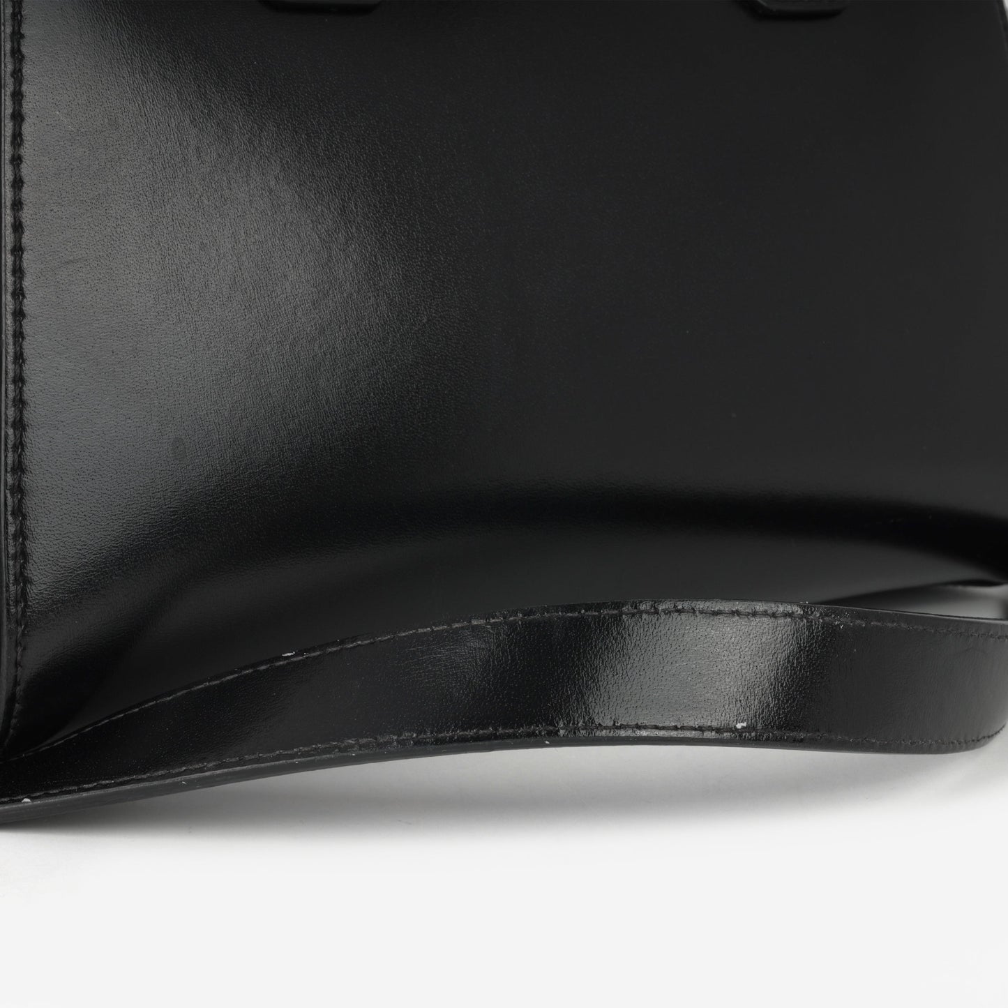 Givenchy Givenchy Medium Antigona - Black Calfskin | Silver Hardware