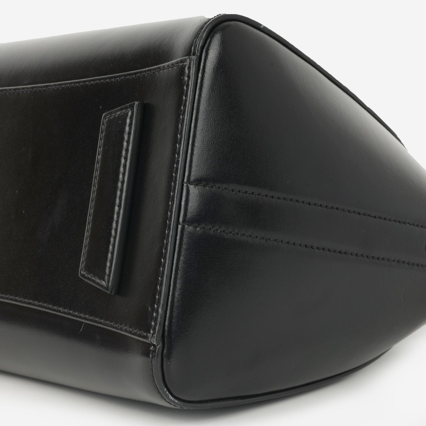 Givenchy Givenchy Medium Antigona - Black Calfskin | Silver Hardware