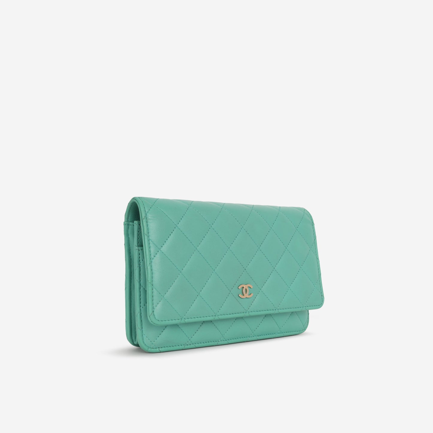 Classic Wallet on Chain - Teal Lambskin | Champagne Gold Hardware