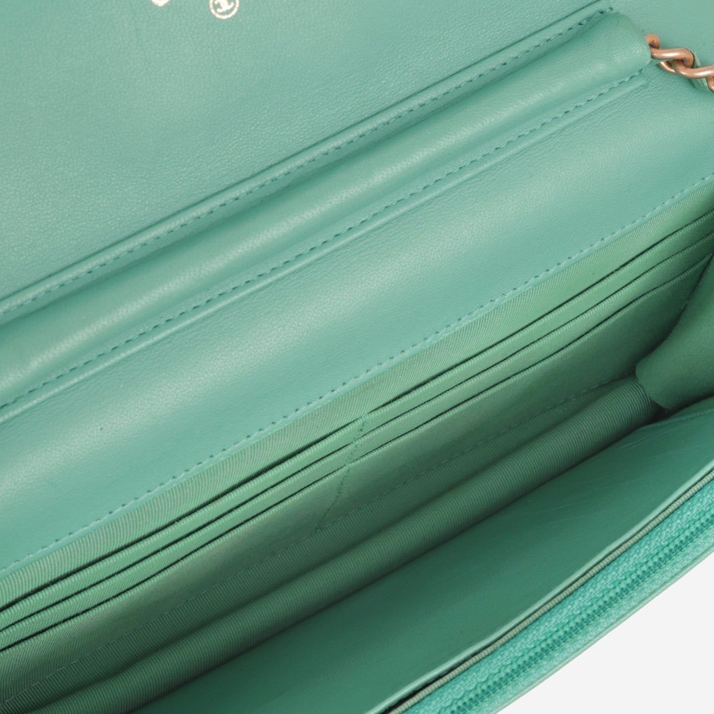 Classic Wallet on Chain - Teal Lambskin | Champagne Gold Hardware