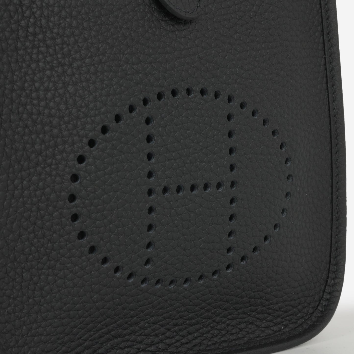 Hermès Mini Evelyne 16 - Black Clemence | Palladium Hardware
