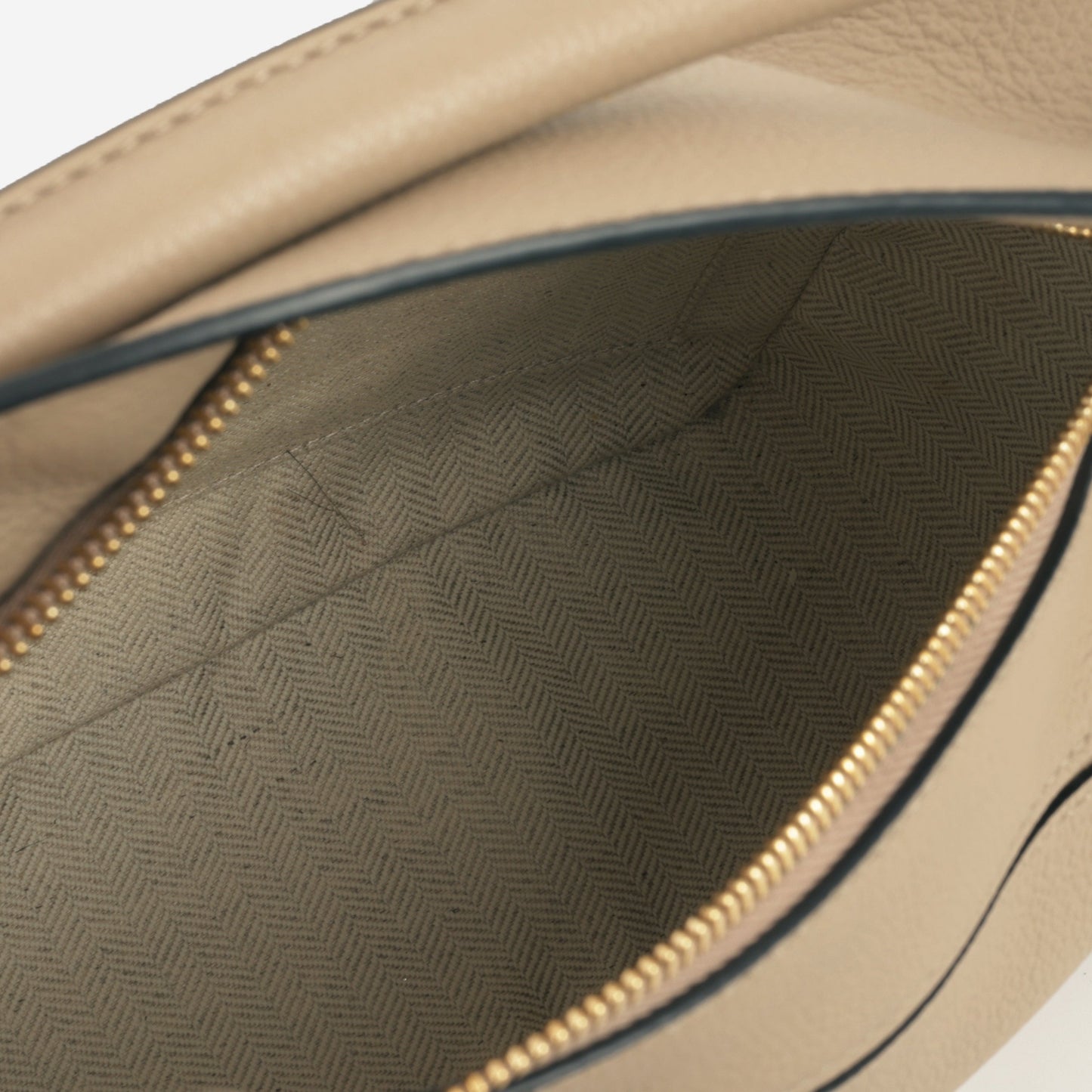 Loewe Small Puzzle Bag - Sand Grained Calfskin | Gold Hardware