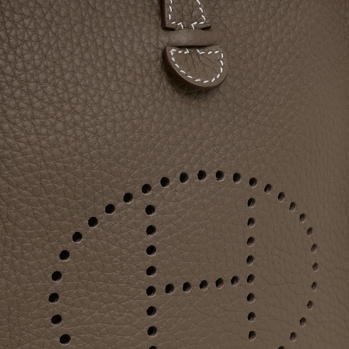 Hermès Mini Evelyne 16 - Etoupe Clemence / Etoupe Strap | Gold Hardware