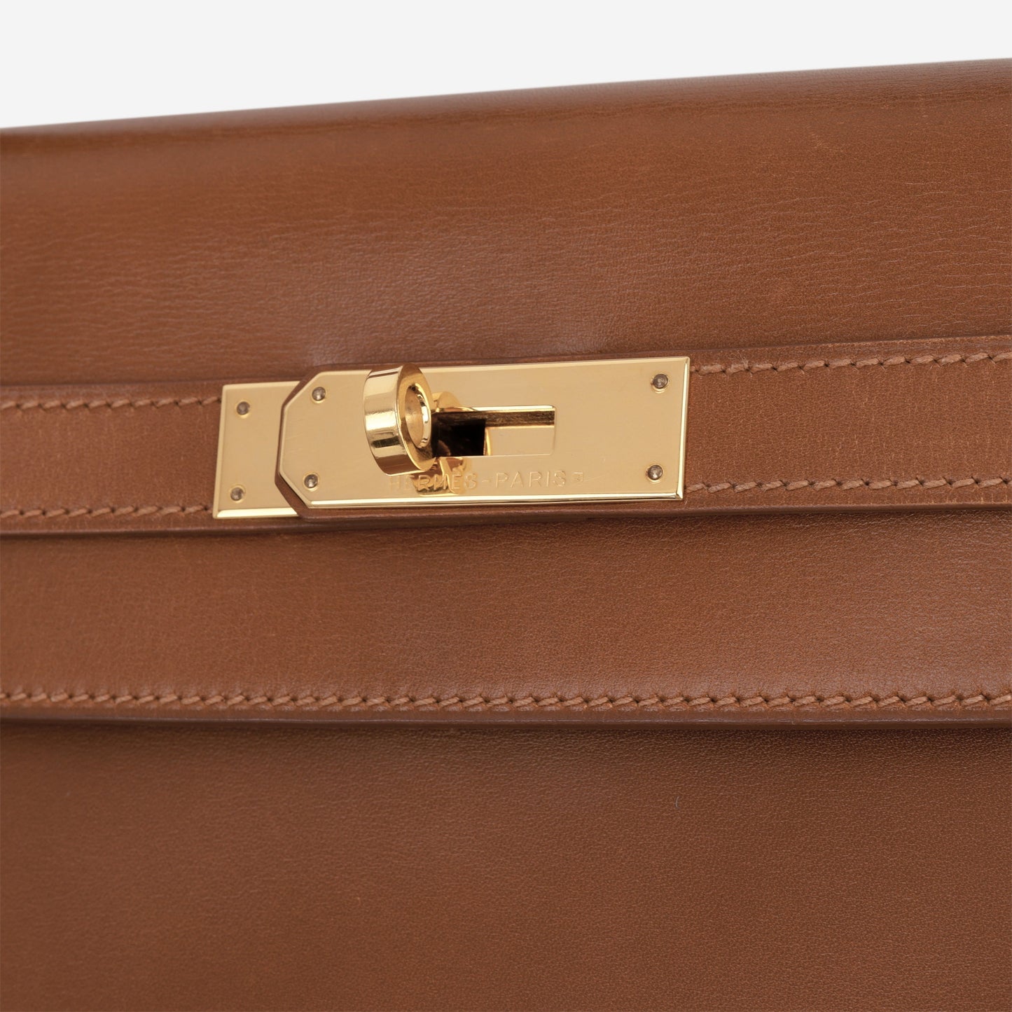 Hermès Vintage Kelly 32 Retourne - Noisette Box Calf | Gold Hardware