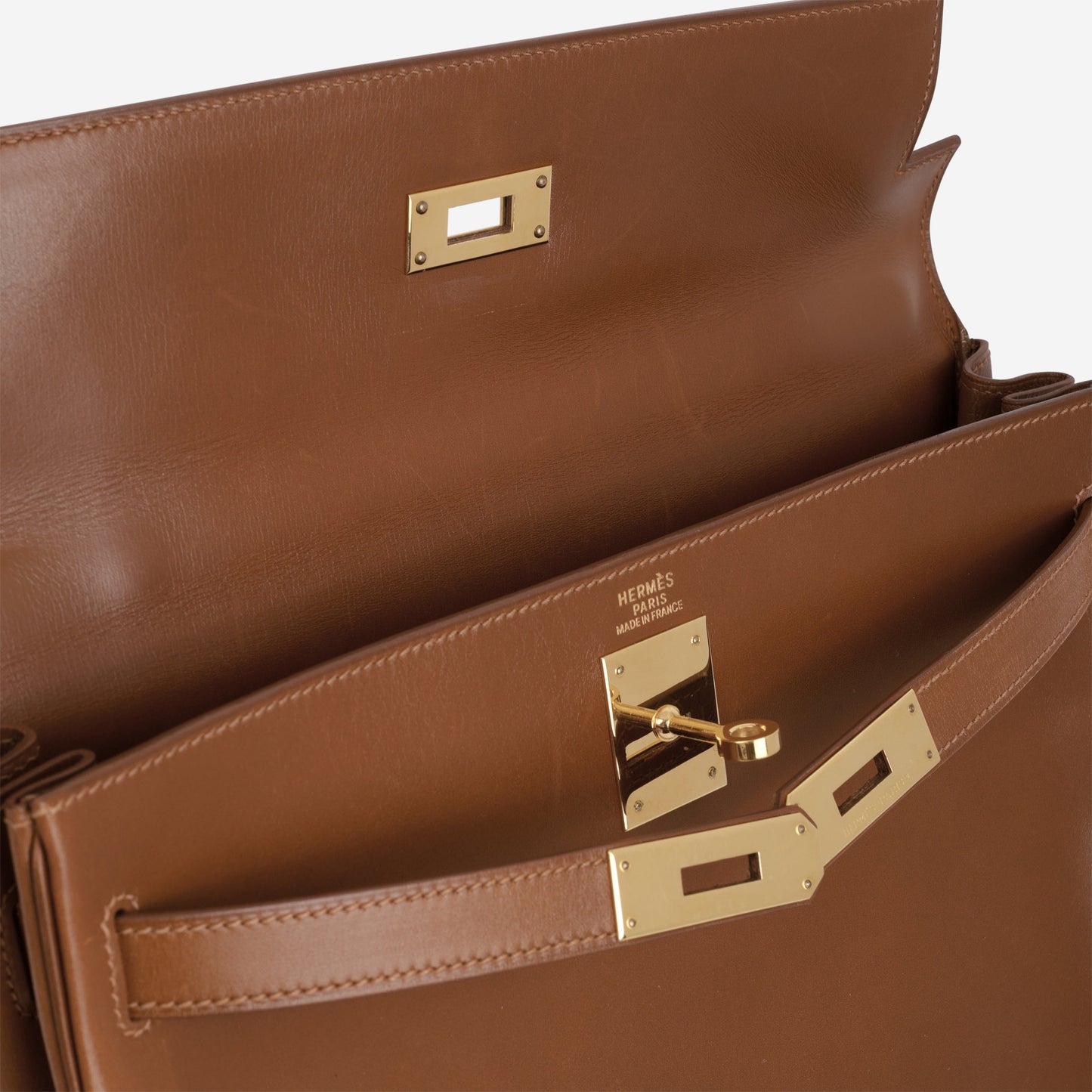Hermès Vintage Kelly 32 Retourne - Noisette Box Calf | Gold Hardware
