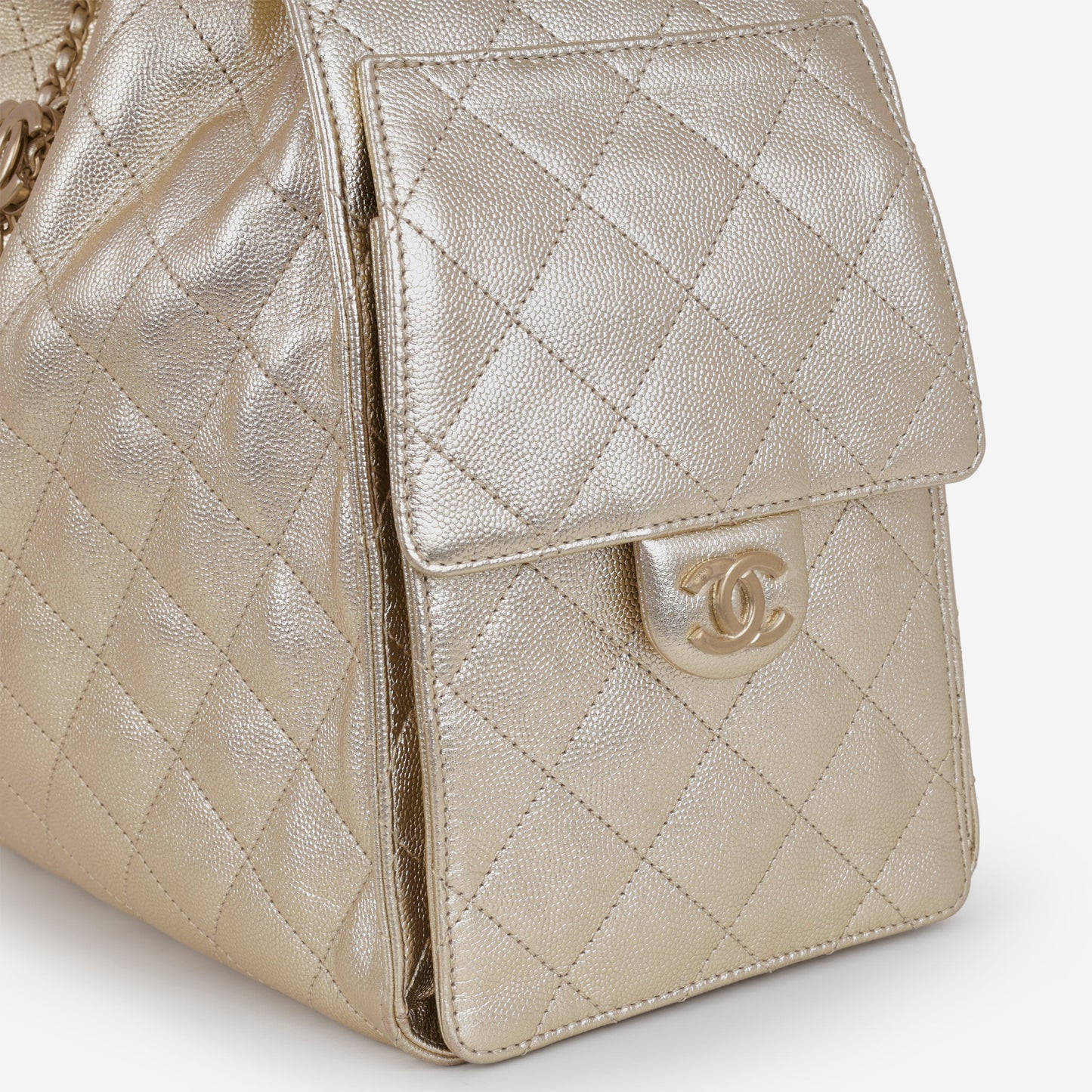 Chanel Medium 25 Hobo Bag - Champagne Gold Caviar | Gold Hardware