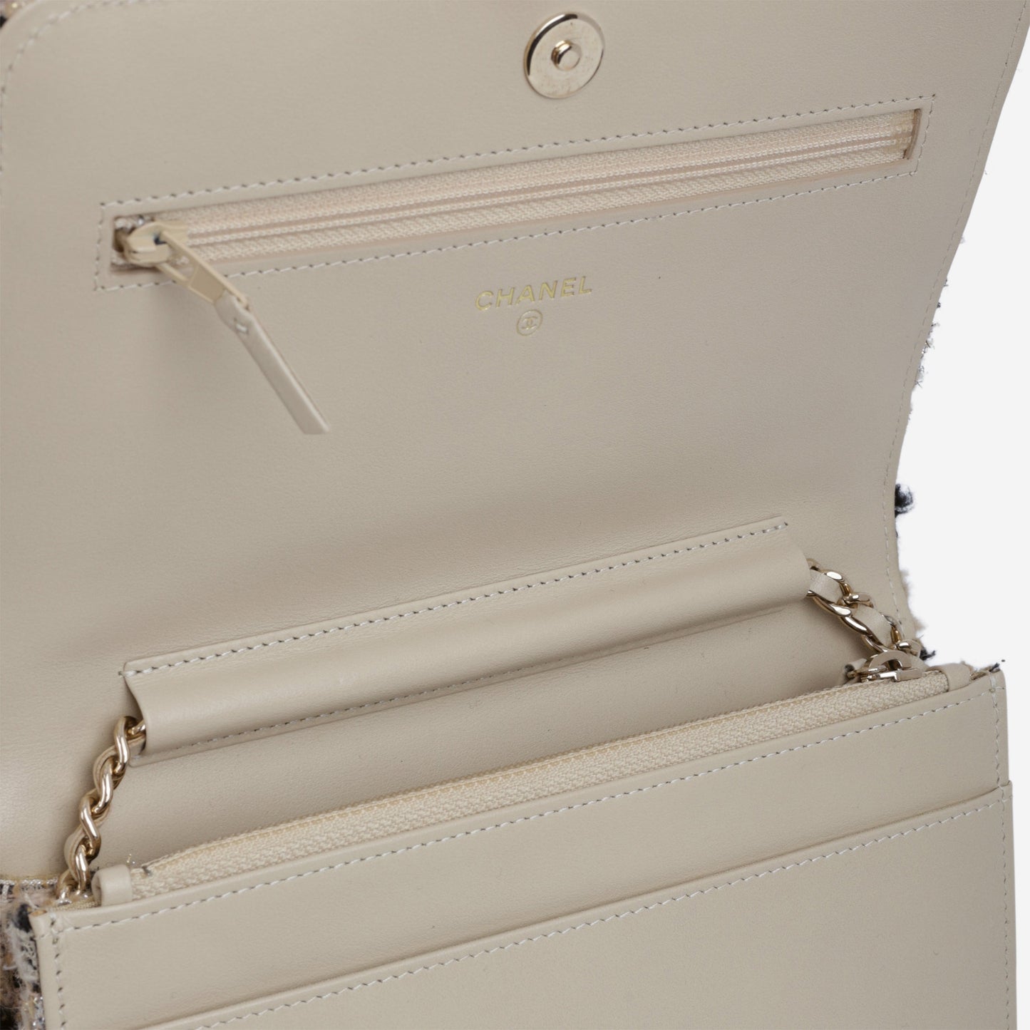 Chanel Wallet On Chain - Black / Beige Houndstooth | Champagne Gold Hardware