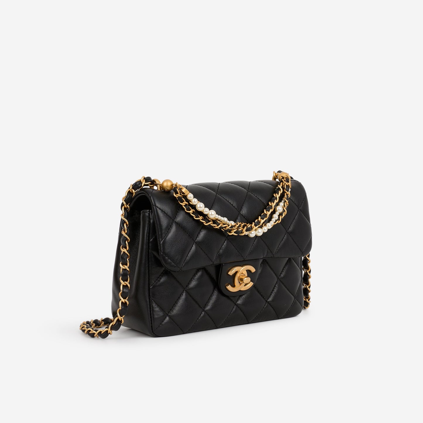 Chanel 24P Pearl Twist Flap - Black Lambskin | Gold Hardware